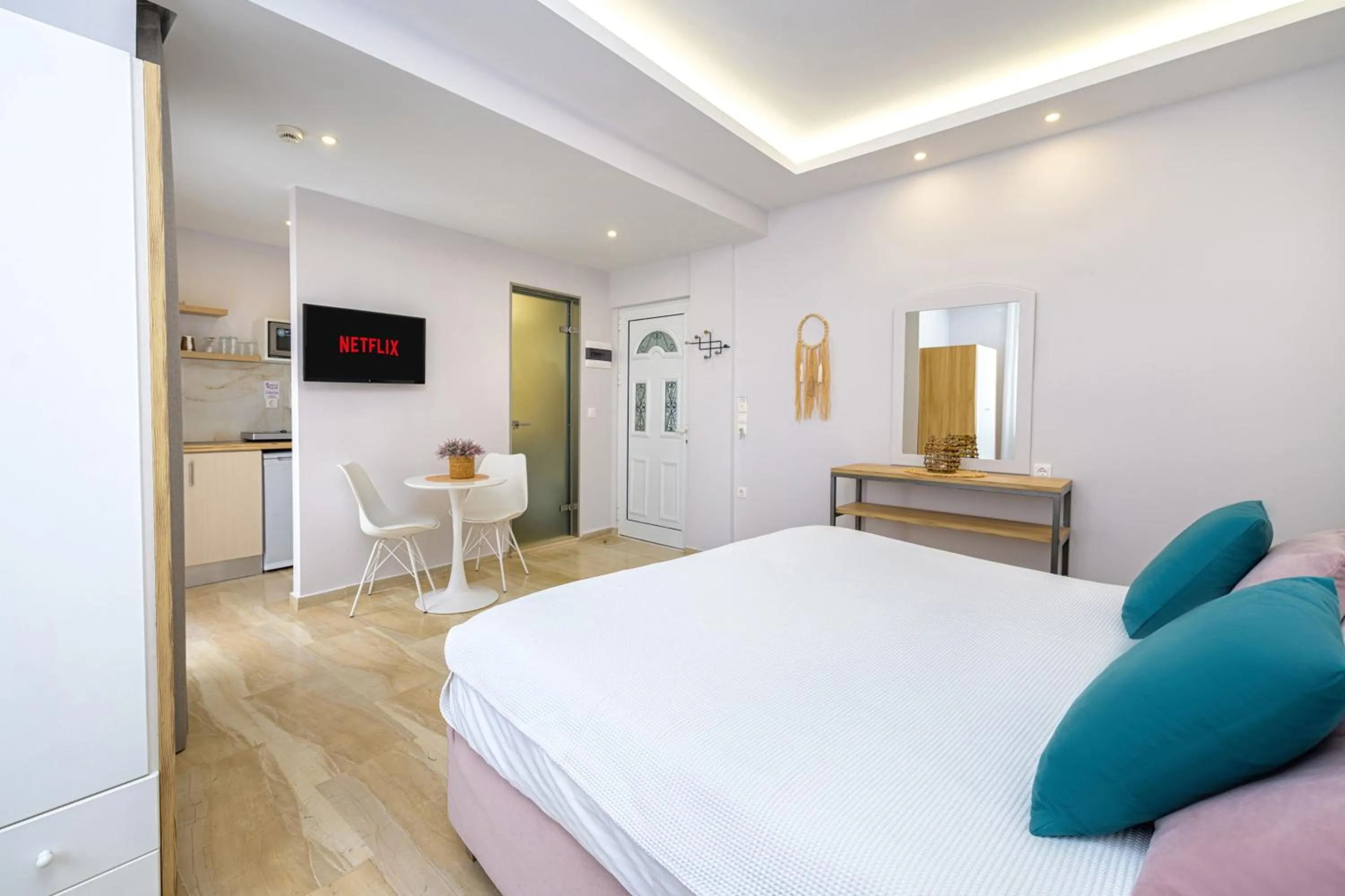 Photo of the whole room, Bed in KORINA APART HOTEL KAVOS