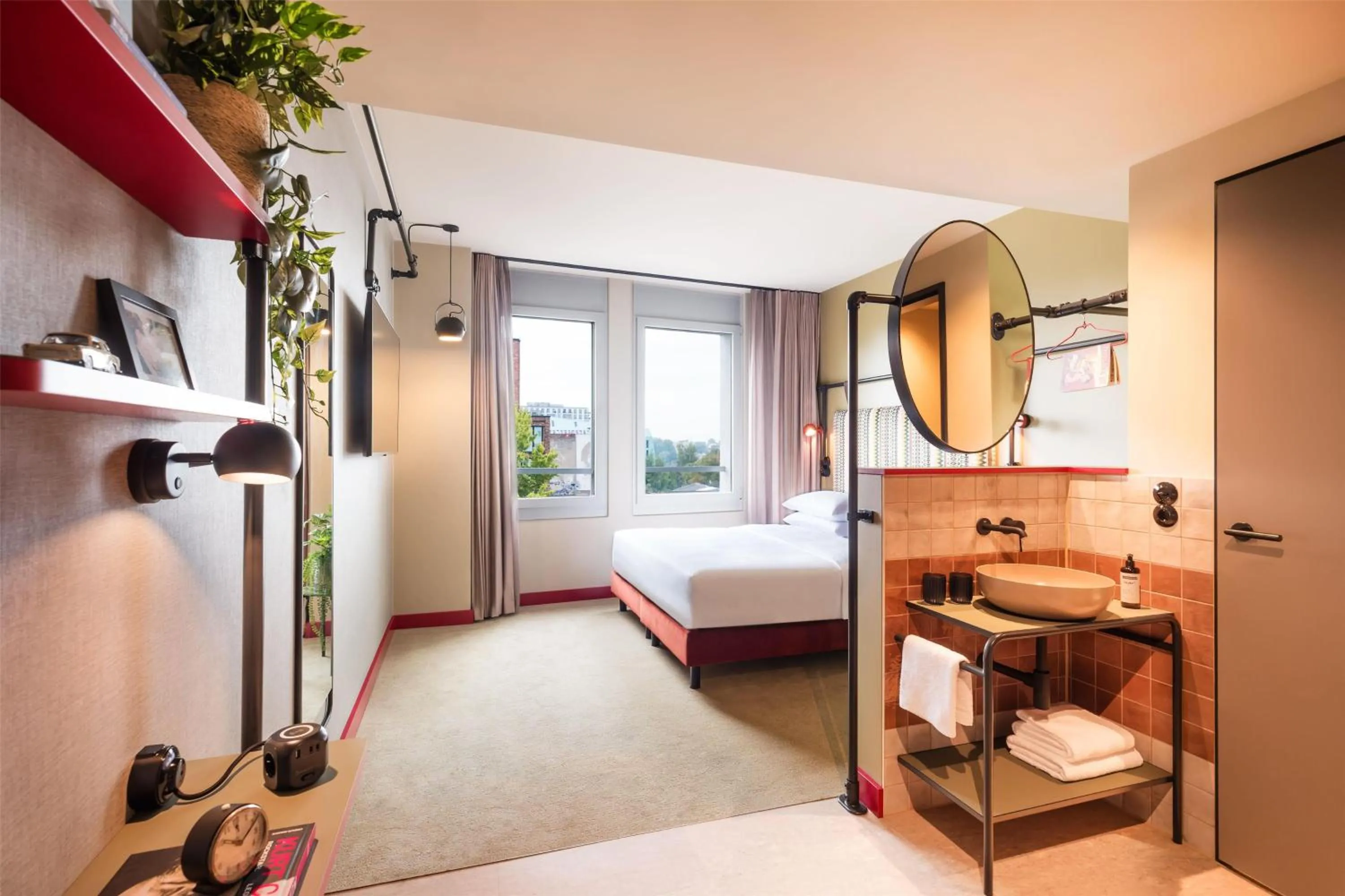 Bathroom, Bed in Me and All Hotel Berlin East Side, by Hyatt - NEW OPENING