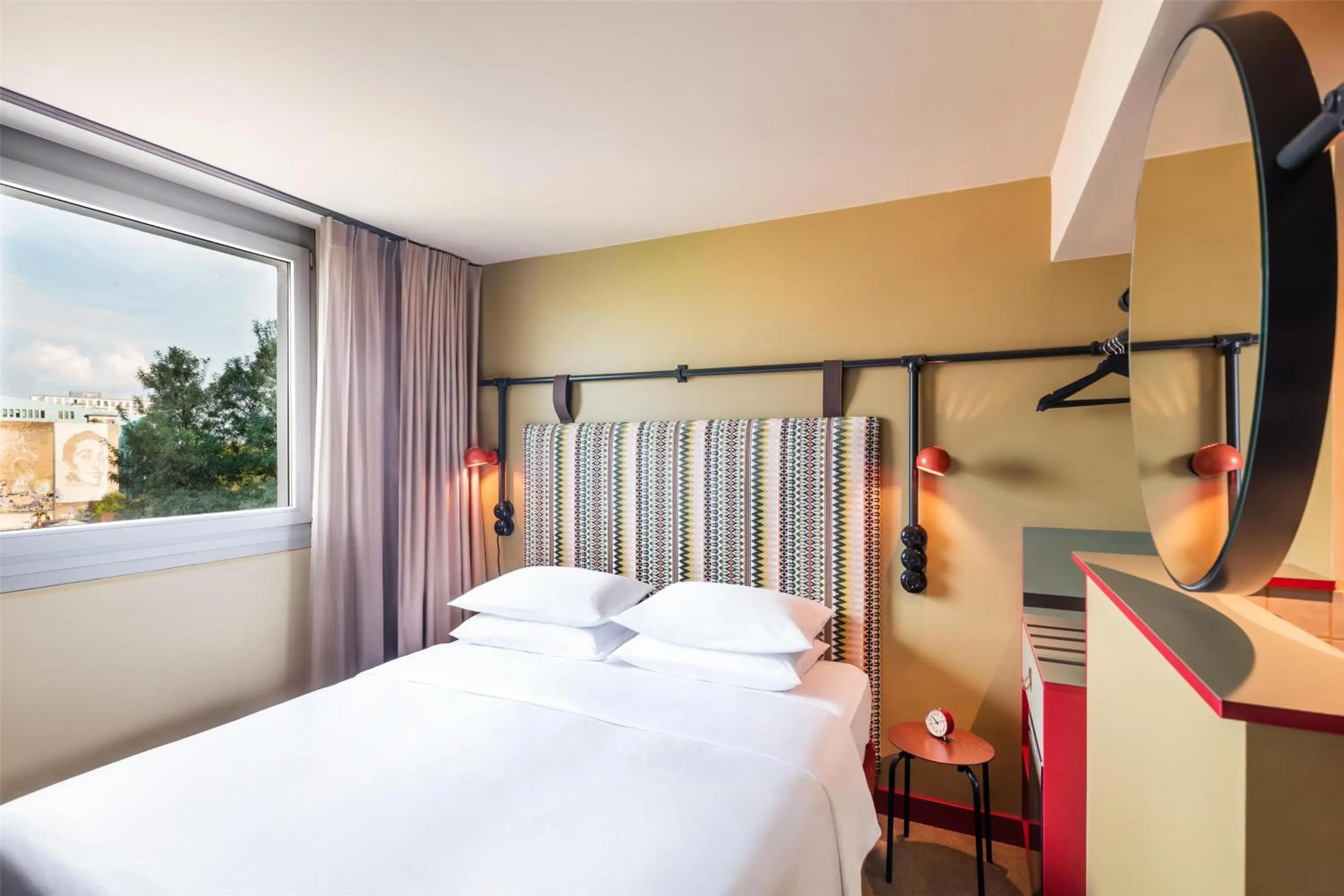 Bed in Me and All Hotel Berlin East Side, by Hyatt - NEW OPENING