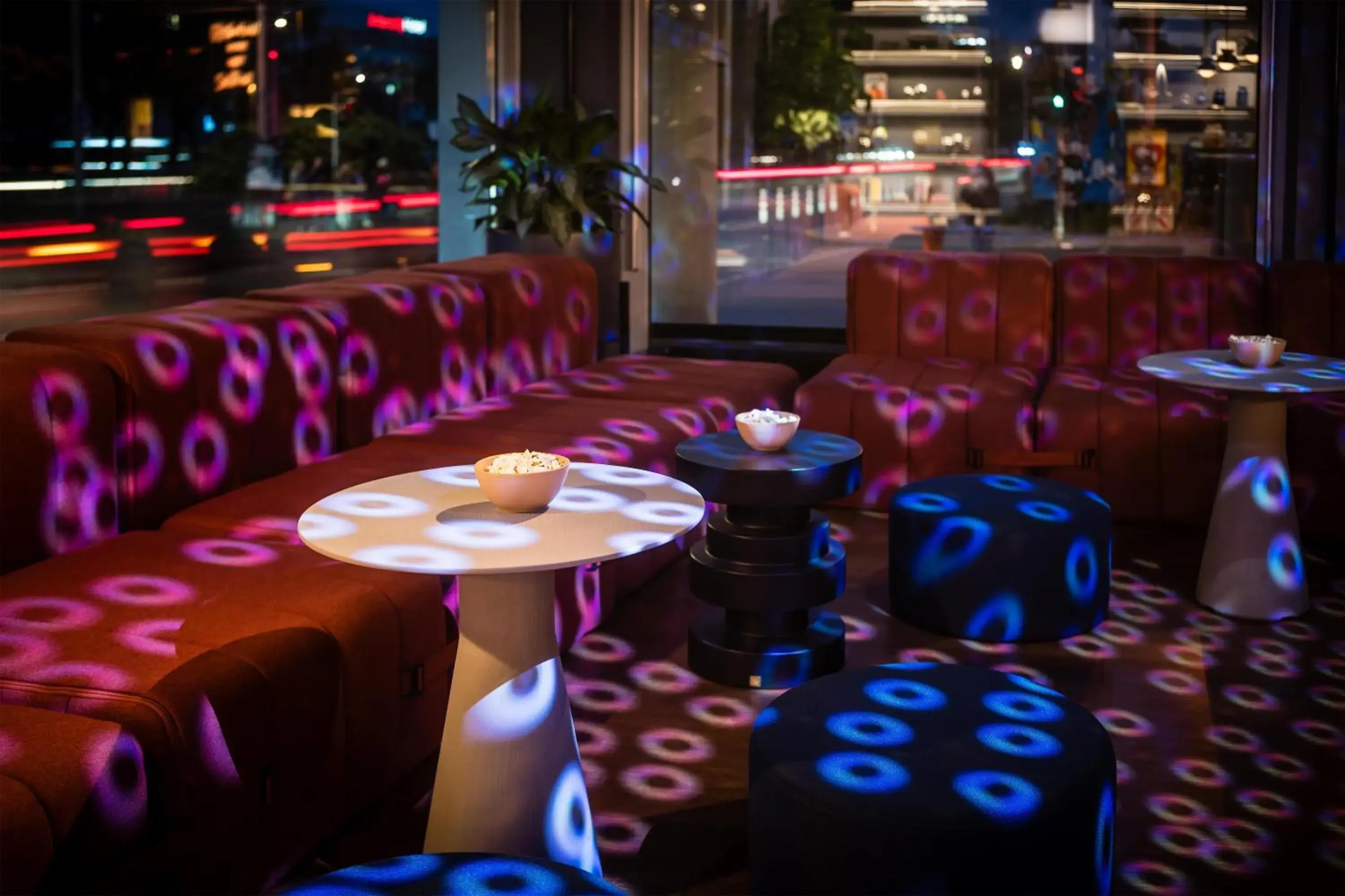 Lounge or bar in Me and All Hotel Berlin East Side, by Hyatt Lounge or bar in Me and All Hotel Berlin East Side, by Hyatt