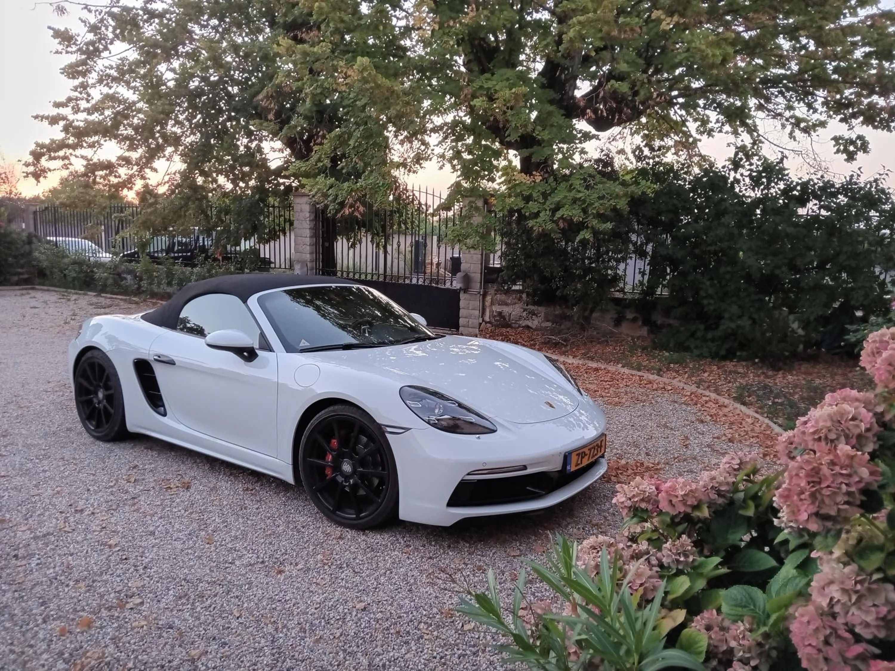 Parking in Domaine du chauvet