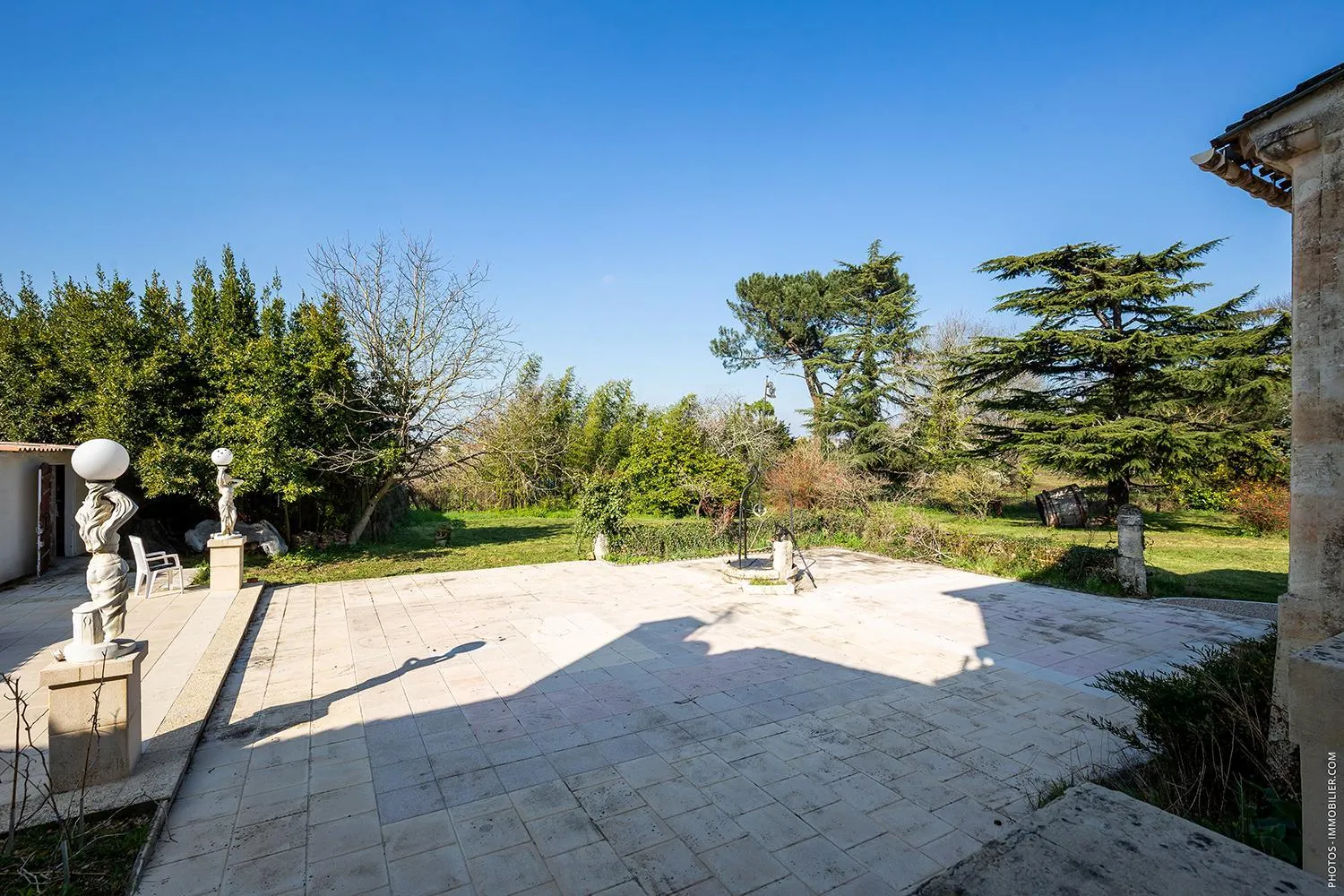 Garden in Domaine du chauvet