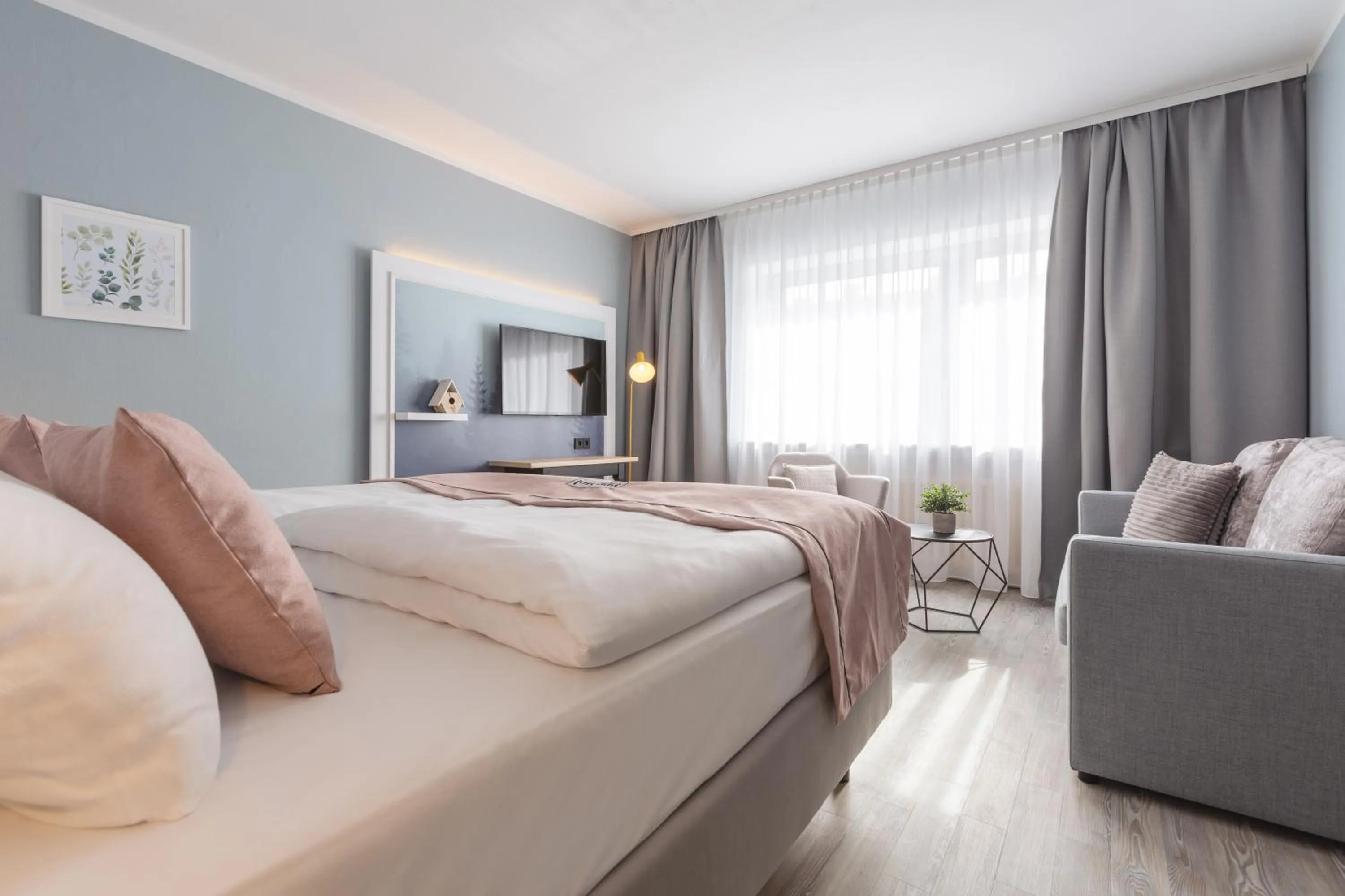 Bed in Garner Hotel Essen - Messe by IHG