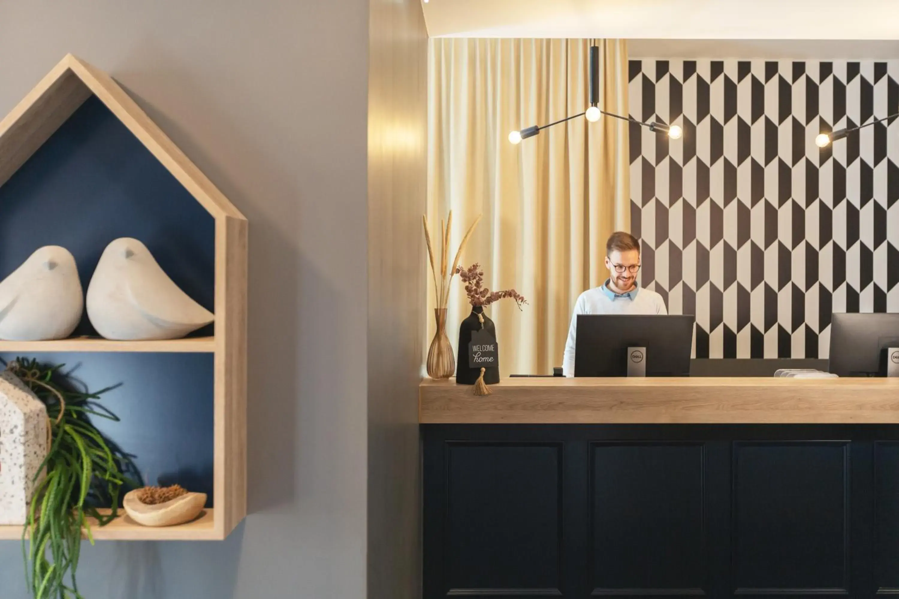 Lobby or reception in Garner Hotel Essen - Messe by IHG Lobby or reception in Garner Hotel Essen - Messe by IHG