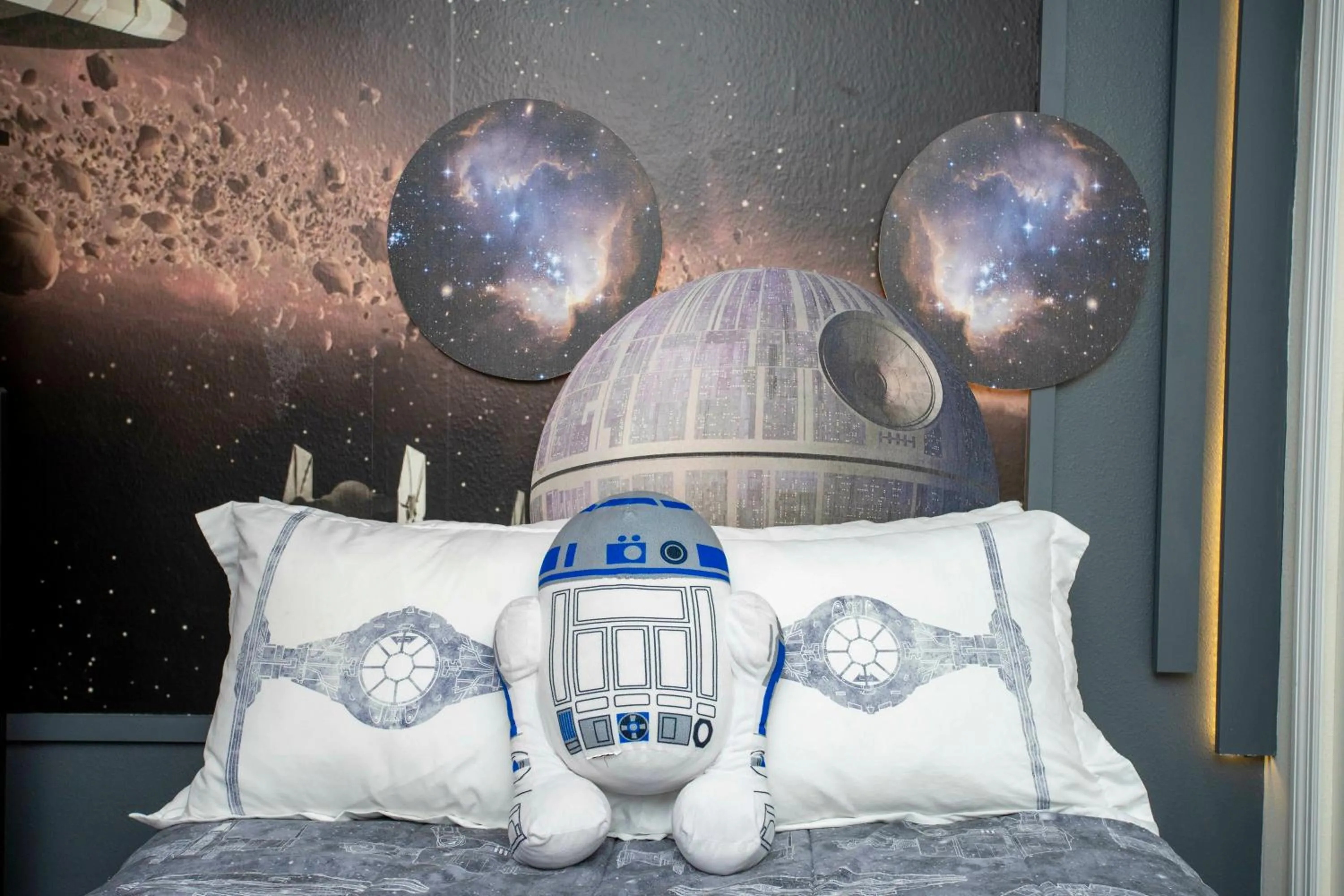 Other in Gorgeous Themed Vacation Home with Pool WW8915