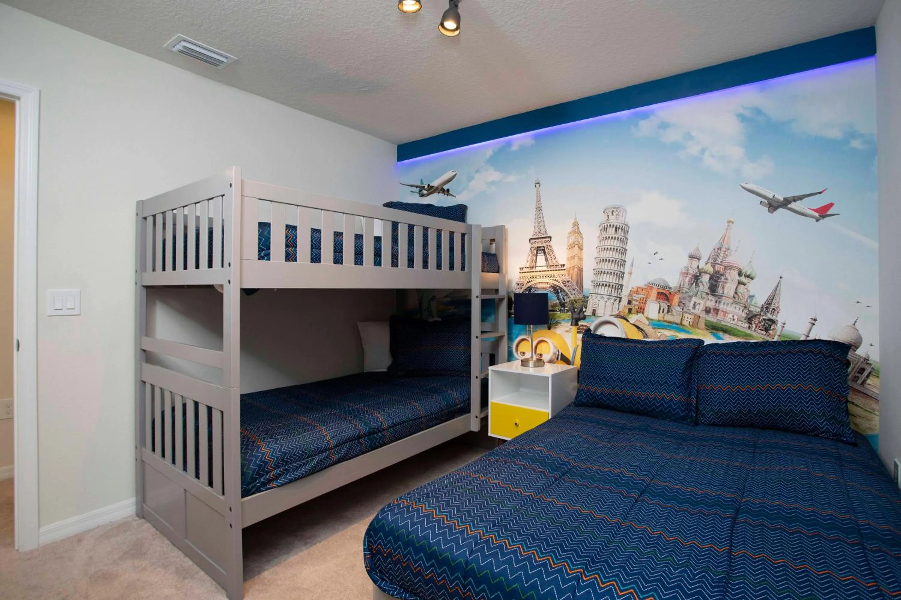 Other in Gorgeous Themed Vacation Home with Pool WW8915