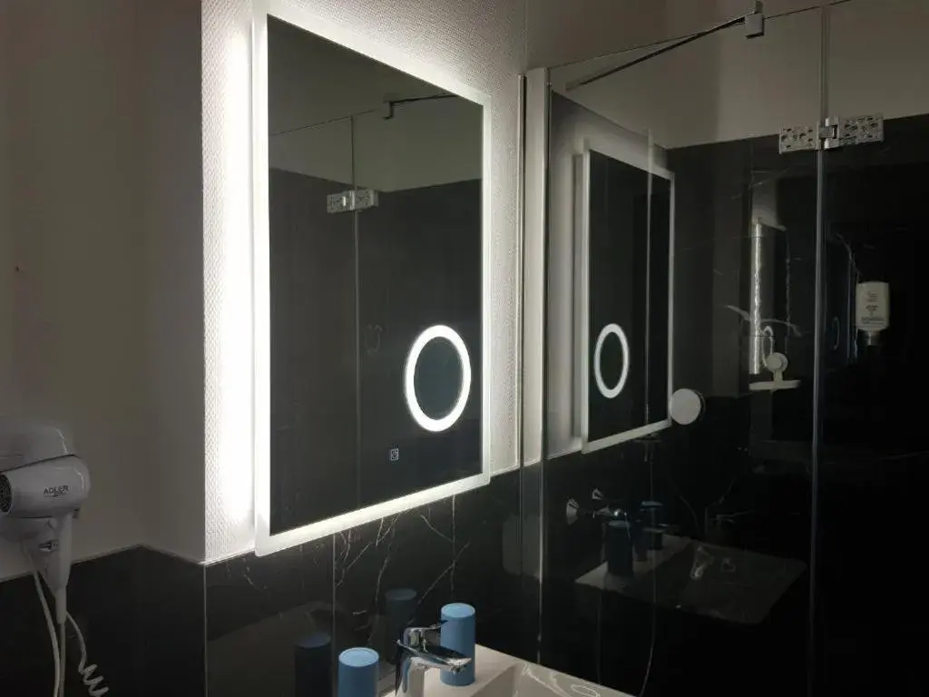 Hotel Emiliana am Bahnhof Hotel Emiliana am Bahnhof