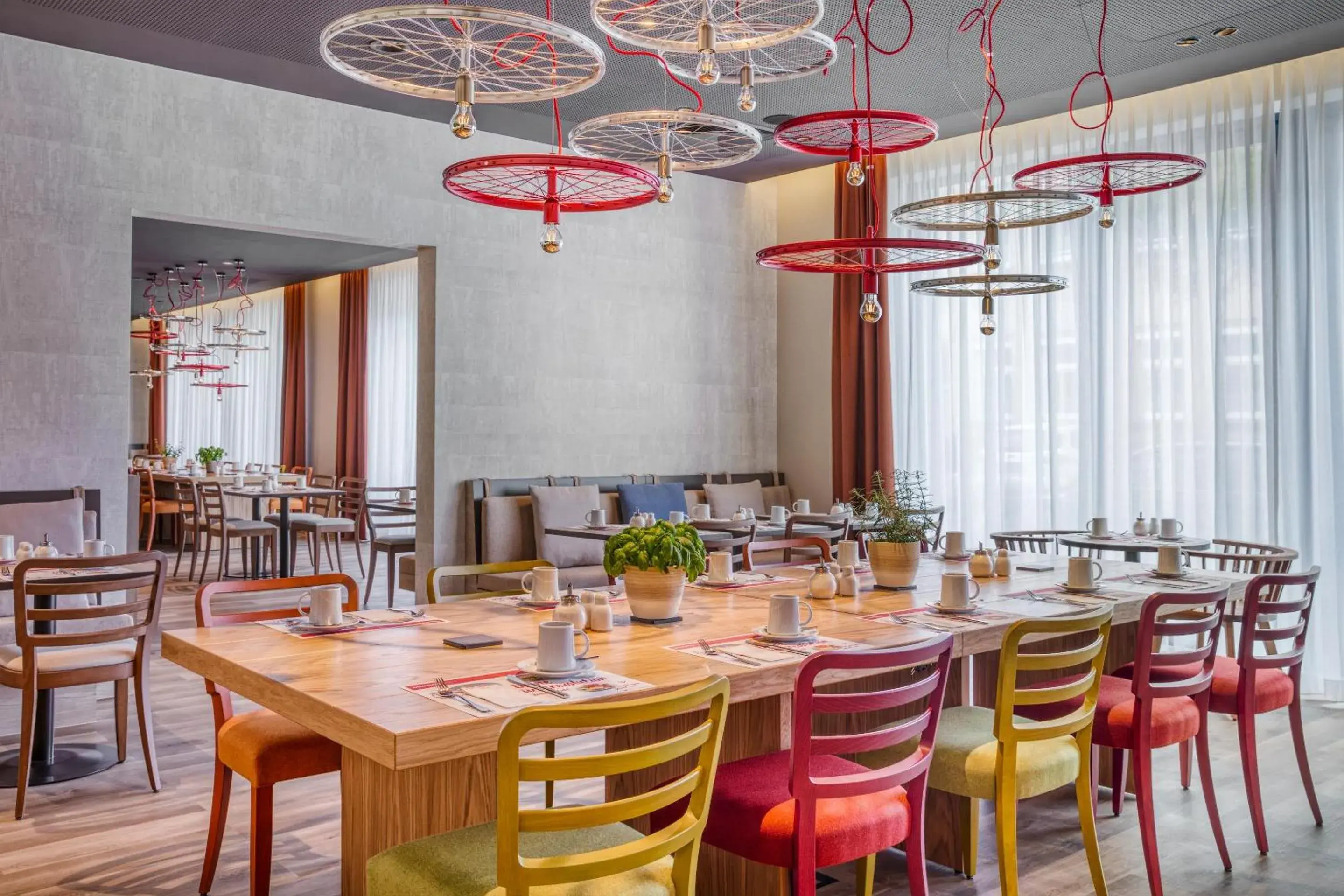 Restaurant/places to eat in IntercityHotel Nürnberg Restaurant/places to eat in IntercityHotel Nürnberg