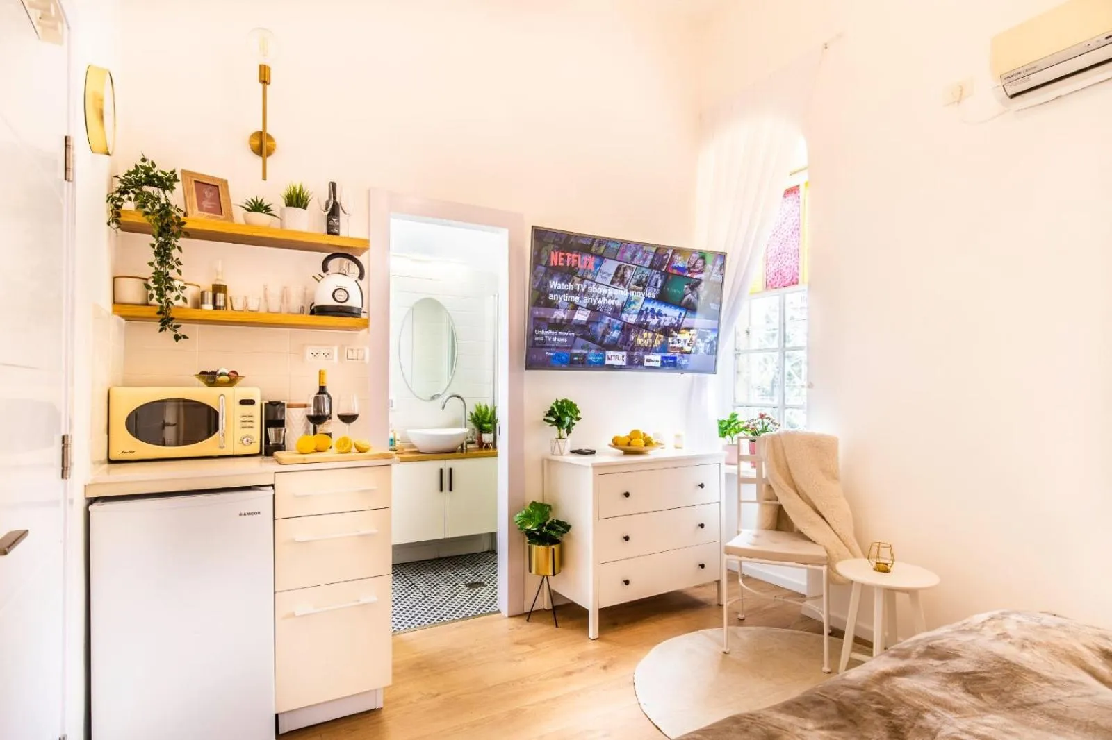 TV and multimedia in Mamilla View- Suites & Apt Hotel