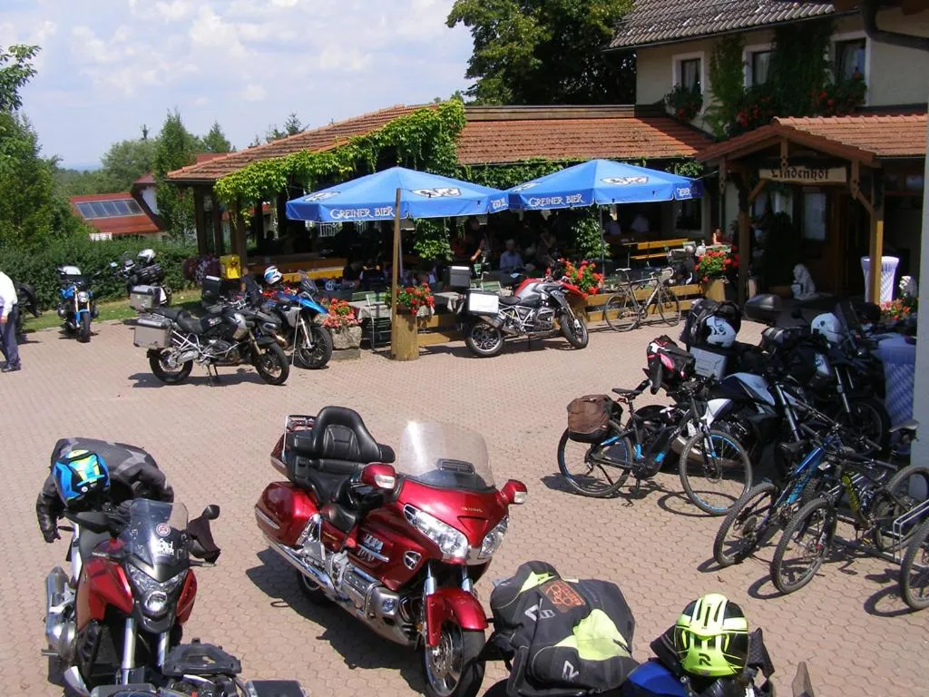 Restaurant/places to eat in Lindenhof Hetzenbach