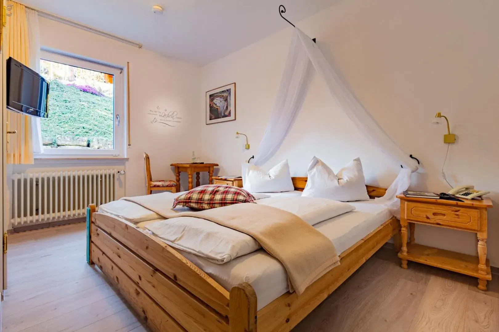 Double Room in Hotel Villa Tummelchen Double Room in Hotel Villa Tummelchen