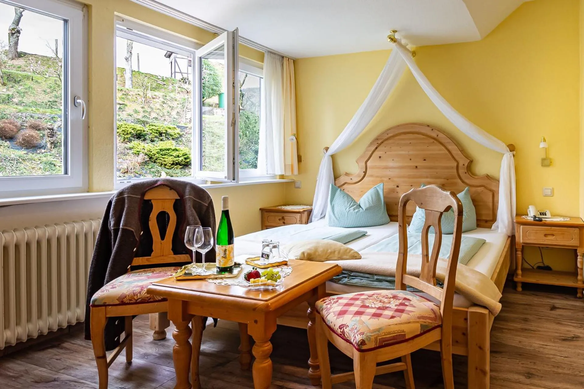 Bed in Hotel Villa Tummelchen