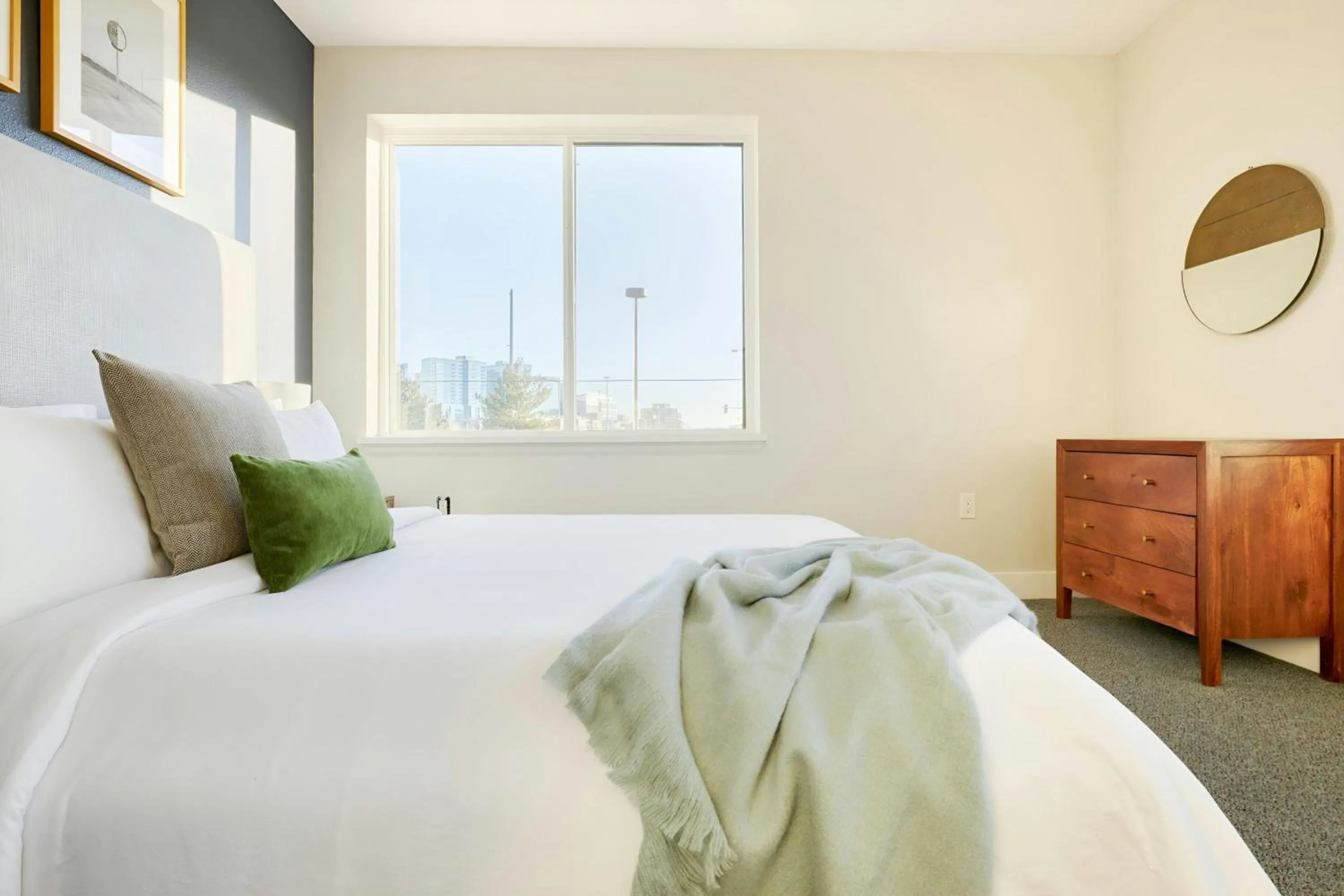 Bedroom, Bed in Sonder by Marriott Bonvoy Osage Apartments LoHi