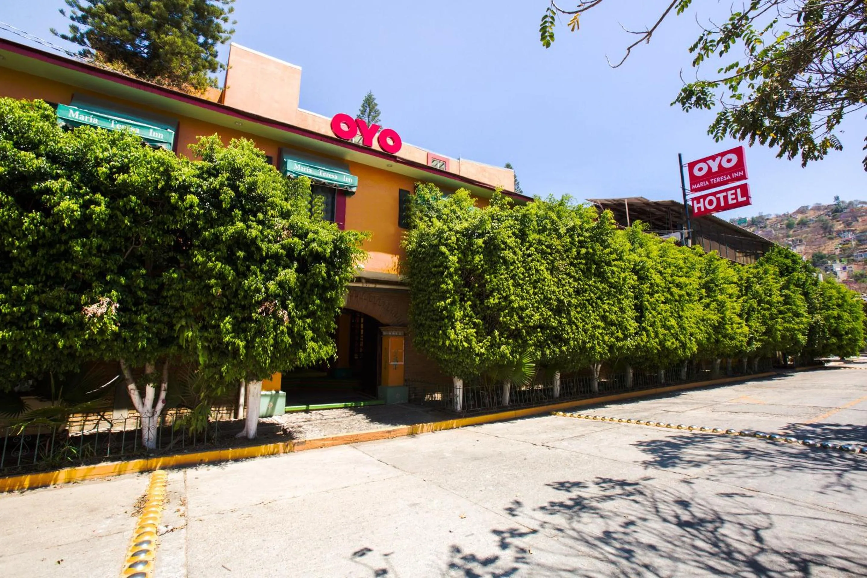Facade/entrance in OYO Hotel Maria Teresa Inn Oaxaca