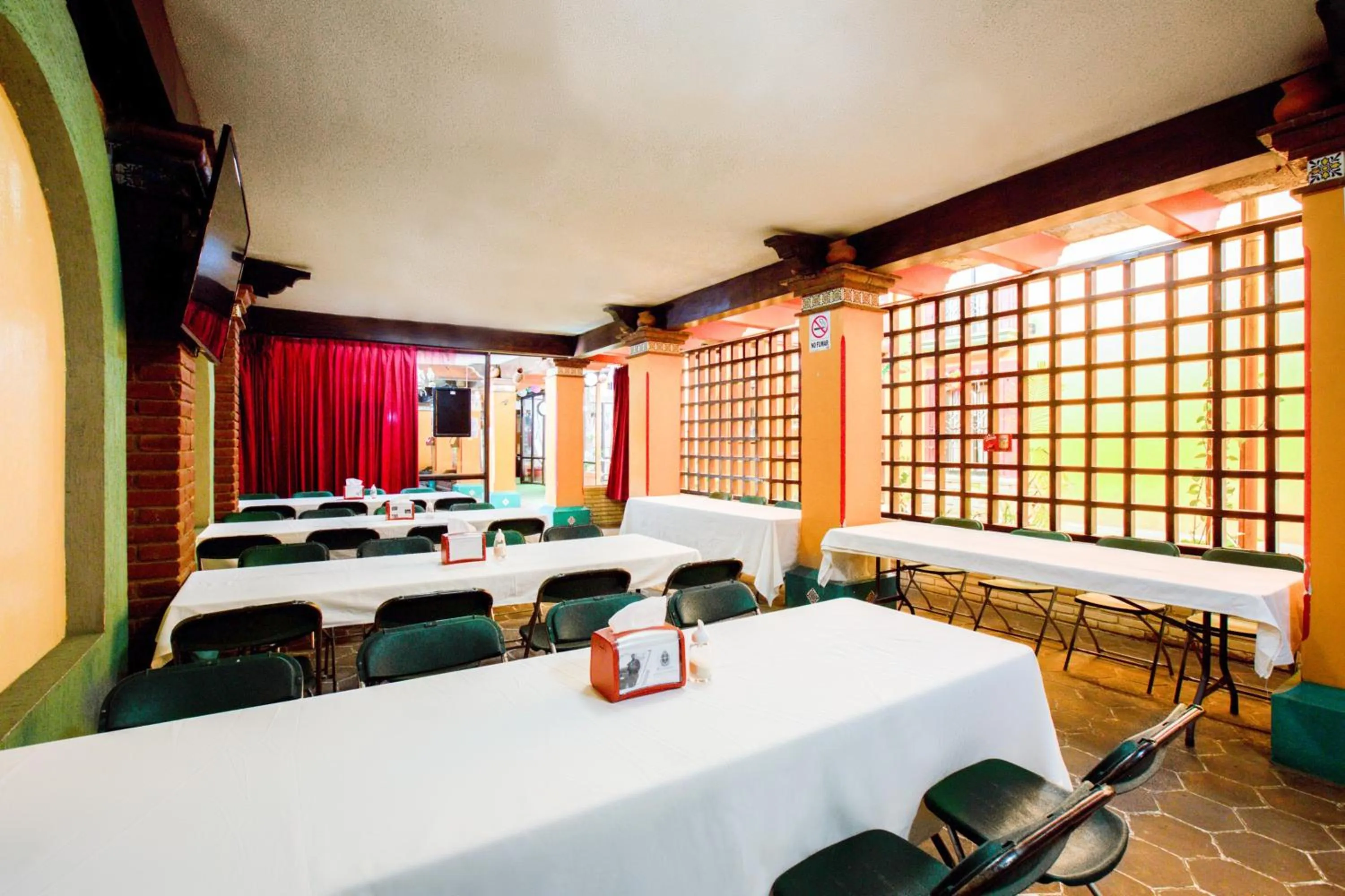 Restaurant/places to eat in OYO Hotel Maria Teresa Inn Oaxaca