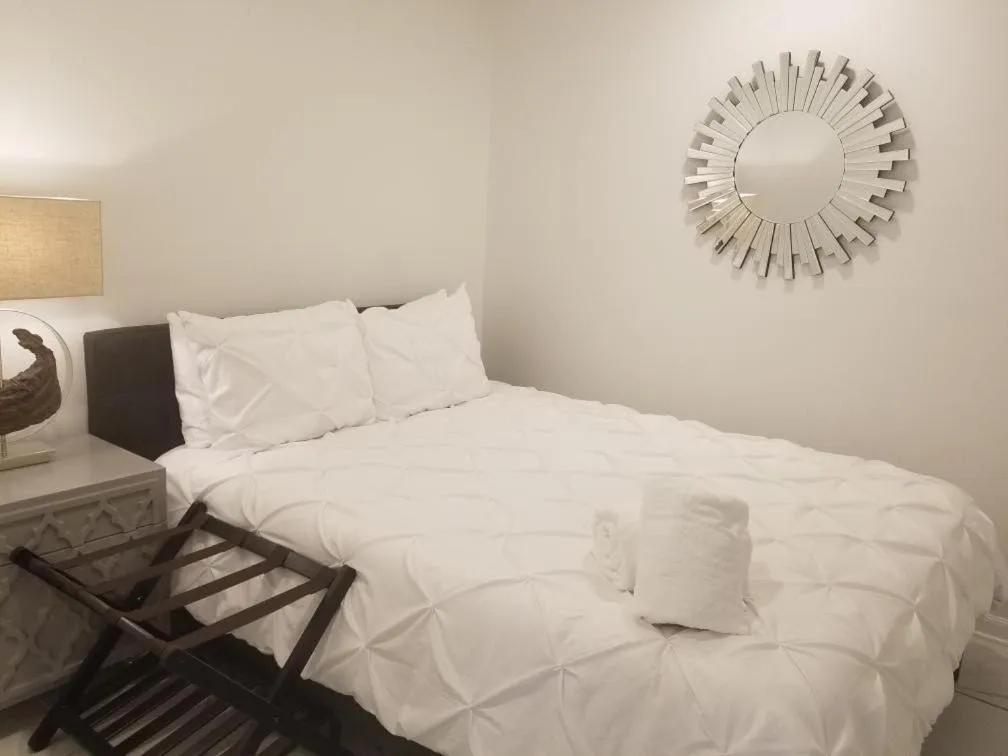 Bed in 9BR-SLEEPS 19. Amazing Deal!!