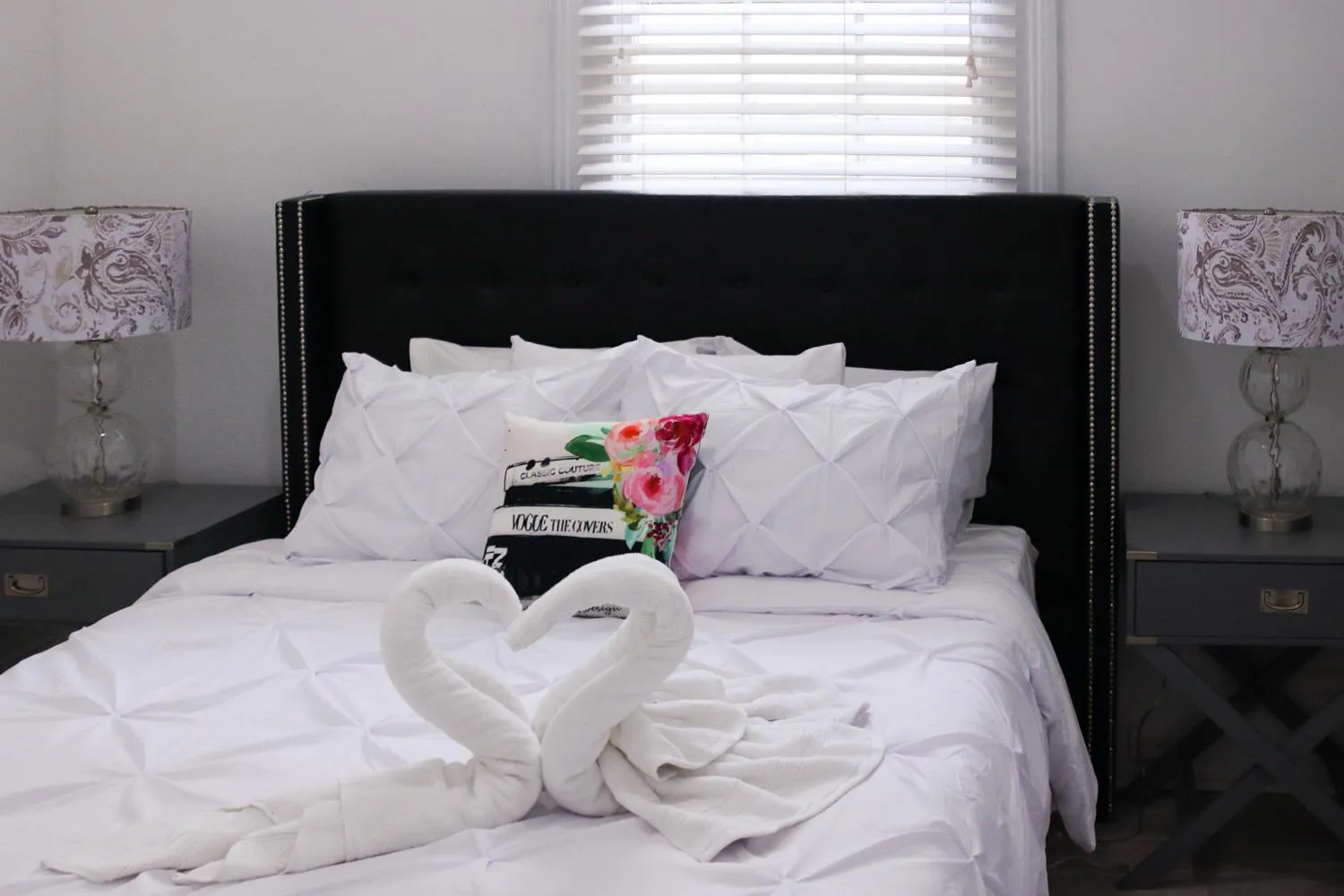 Bed in 9BR-SLEEPS 19. Amazing Deal!!