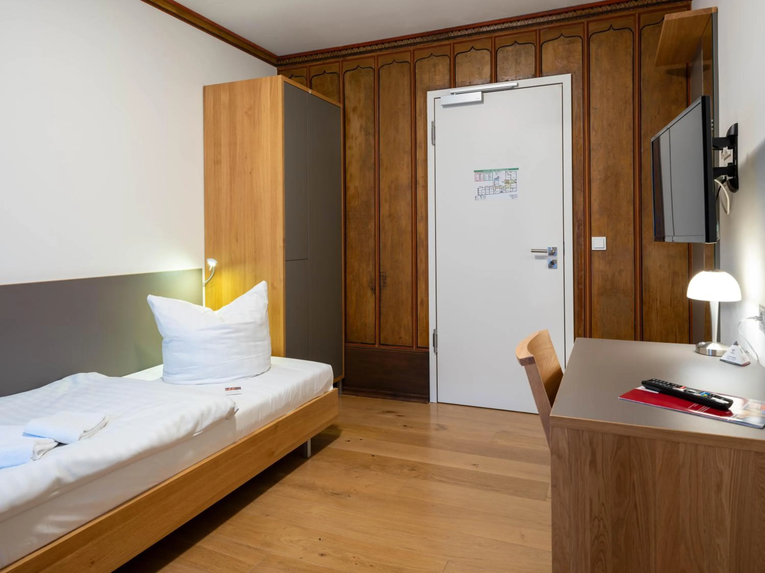 Photo of the whole room, Bed in Gästehaus Nikolai