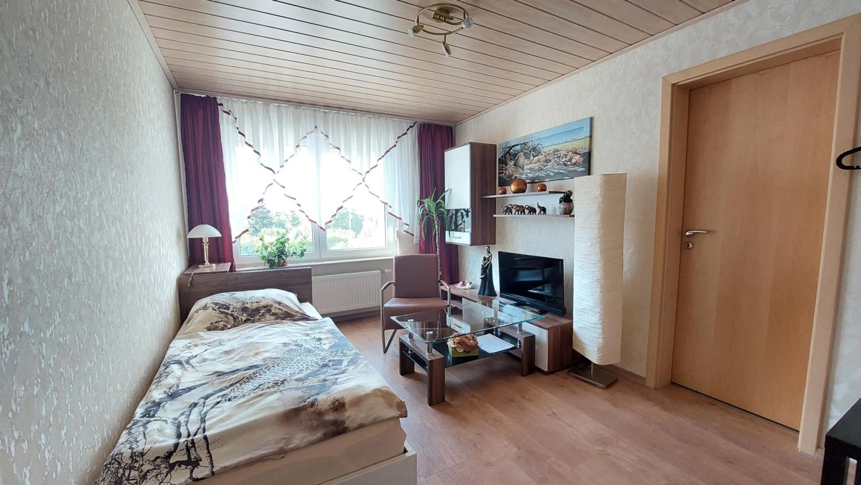 Bed in Pension Haus Germania