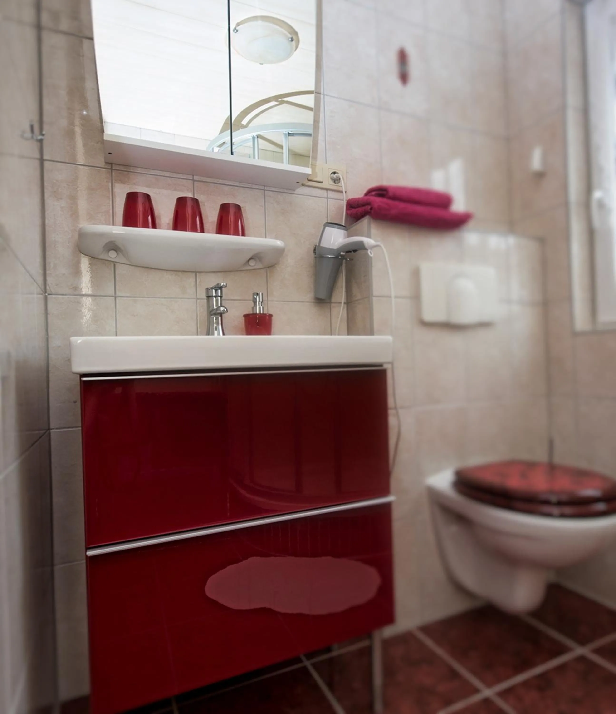 Toilet in Pension Haus Germania