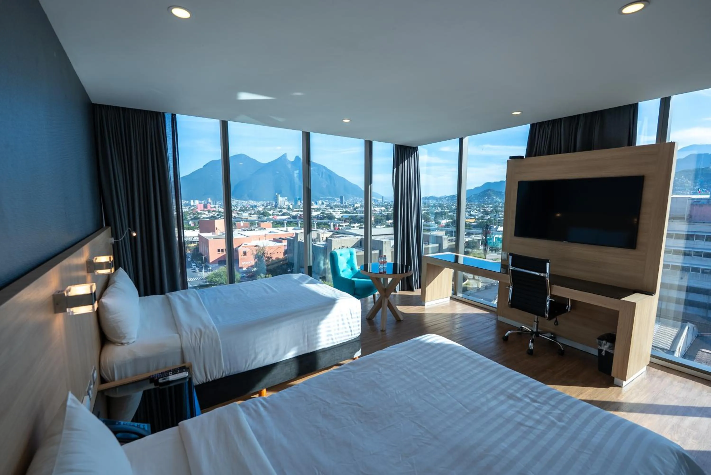 Photo of the whole room, Bed in Hotel Kavia Monterrey