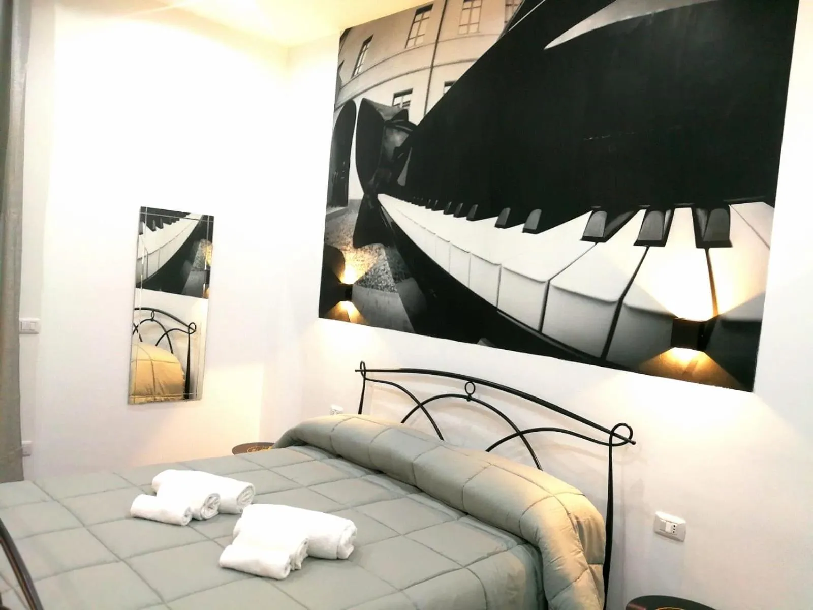 Bed in Lombardi Luxury Home