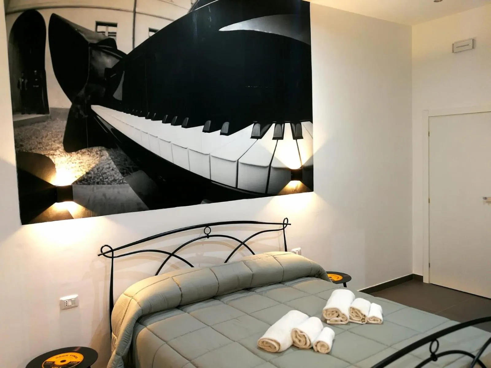 Bed in Lombardi Luxury Home