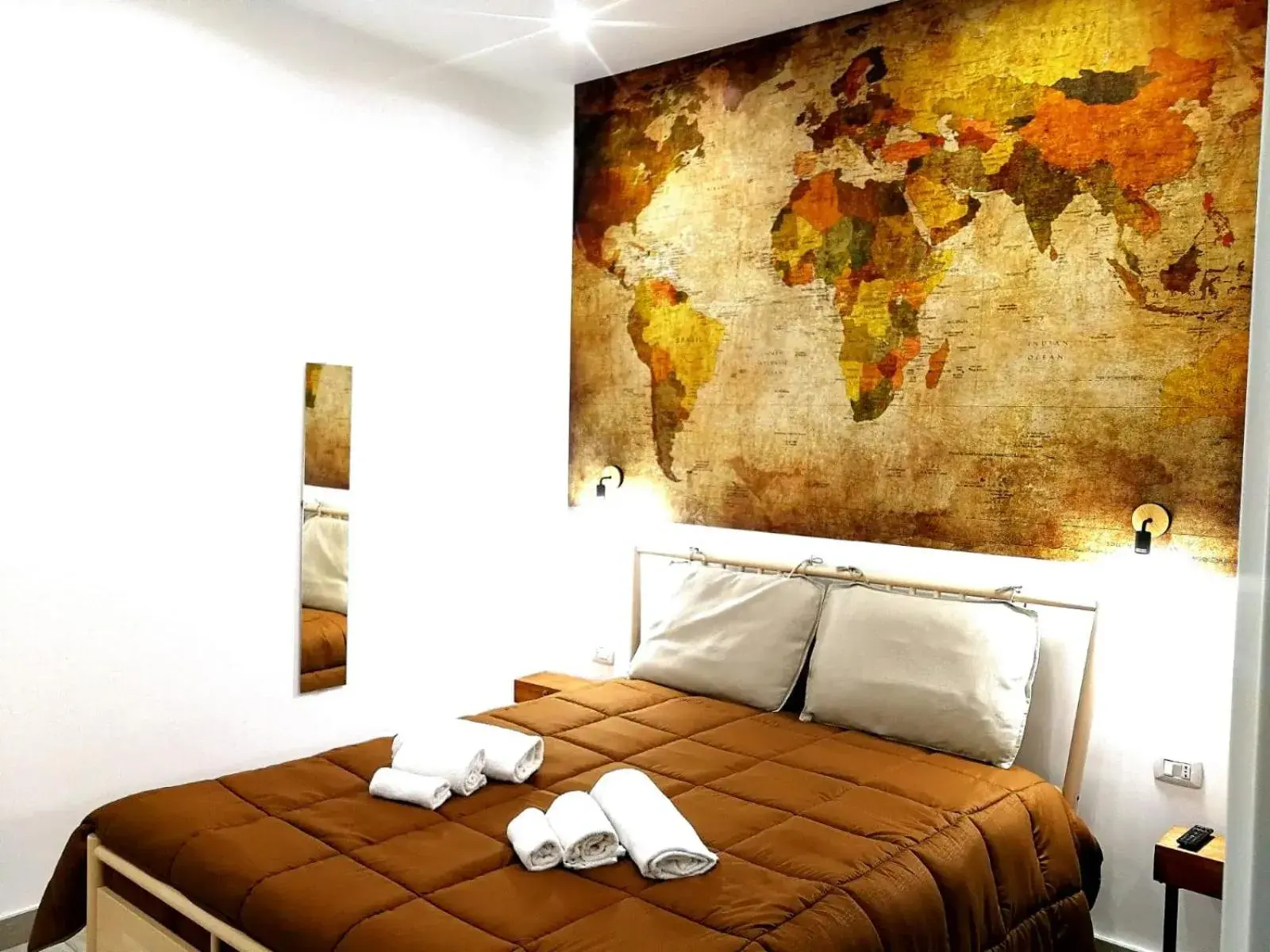 Double Room with Private Bathroom in Lombardi Luxury Home Double Room with Private Bathroom in Lombardi Luxury Home