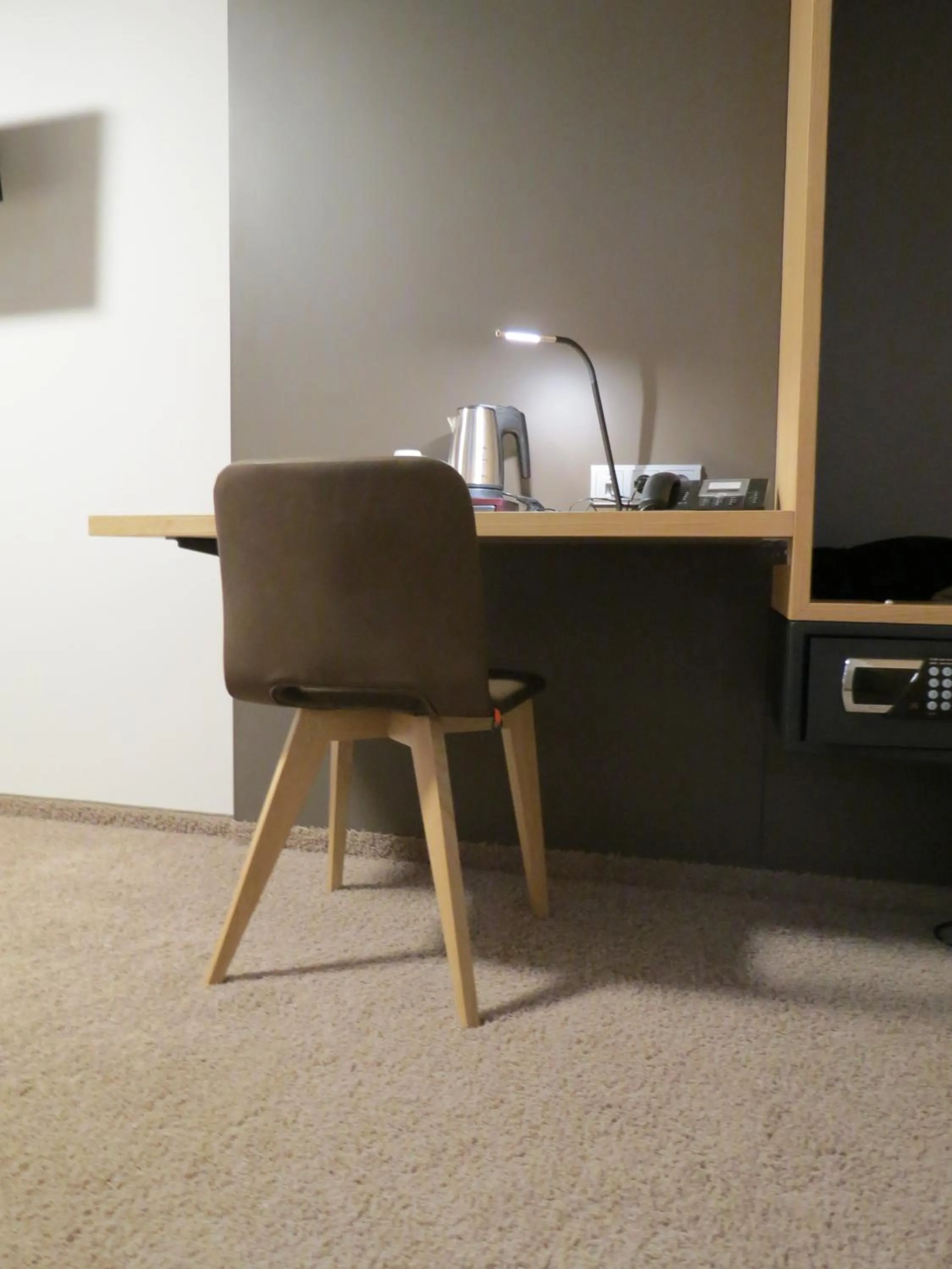 People in Hotel Neuthor