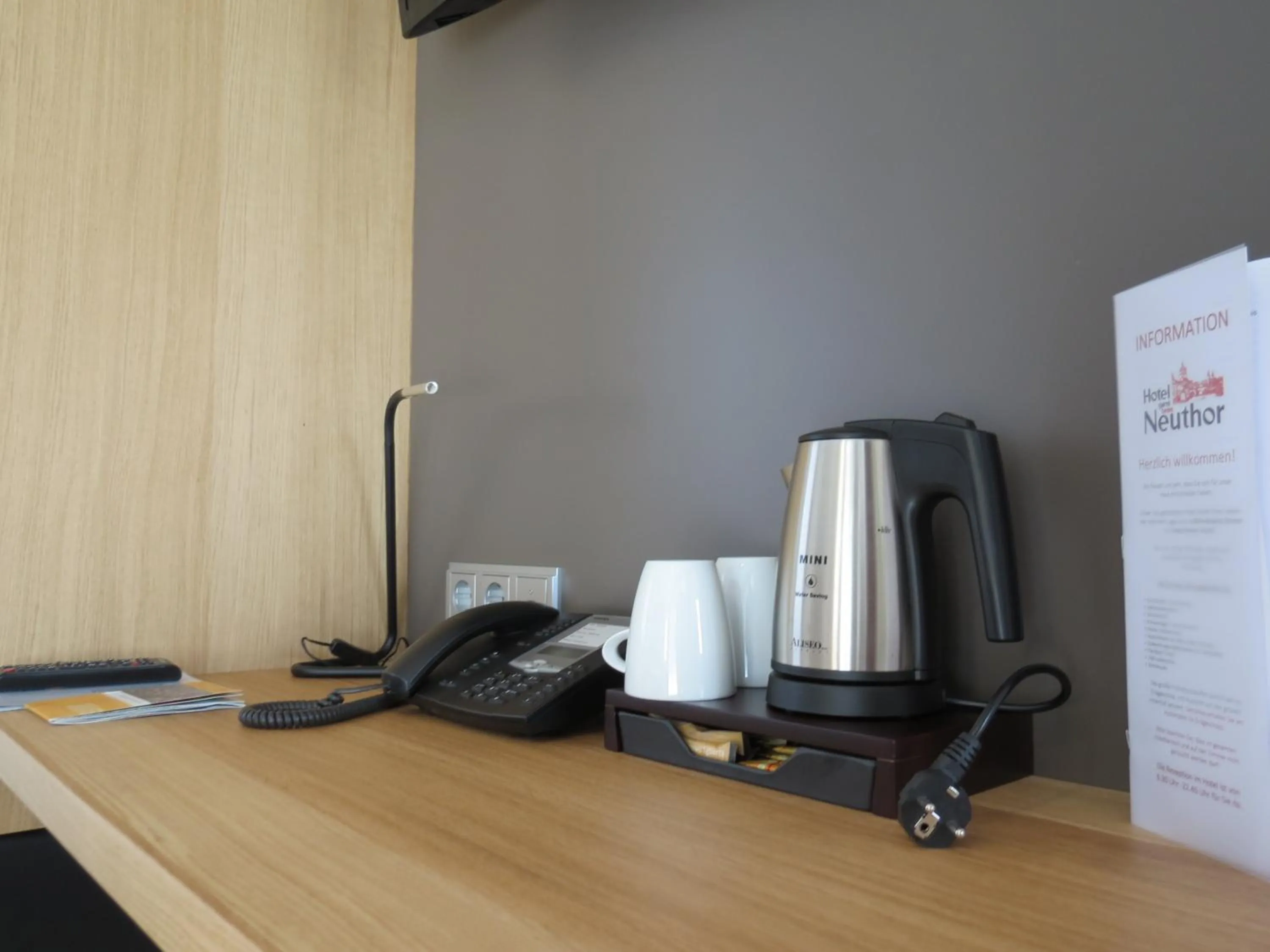 People in Hotel Neuthor