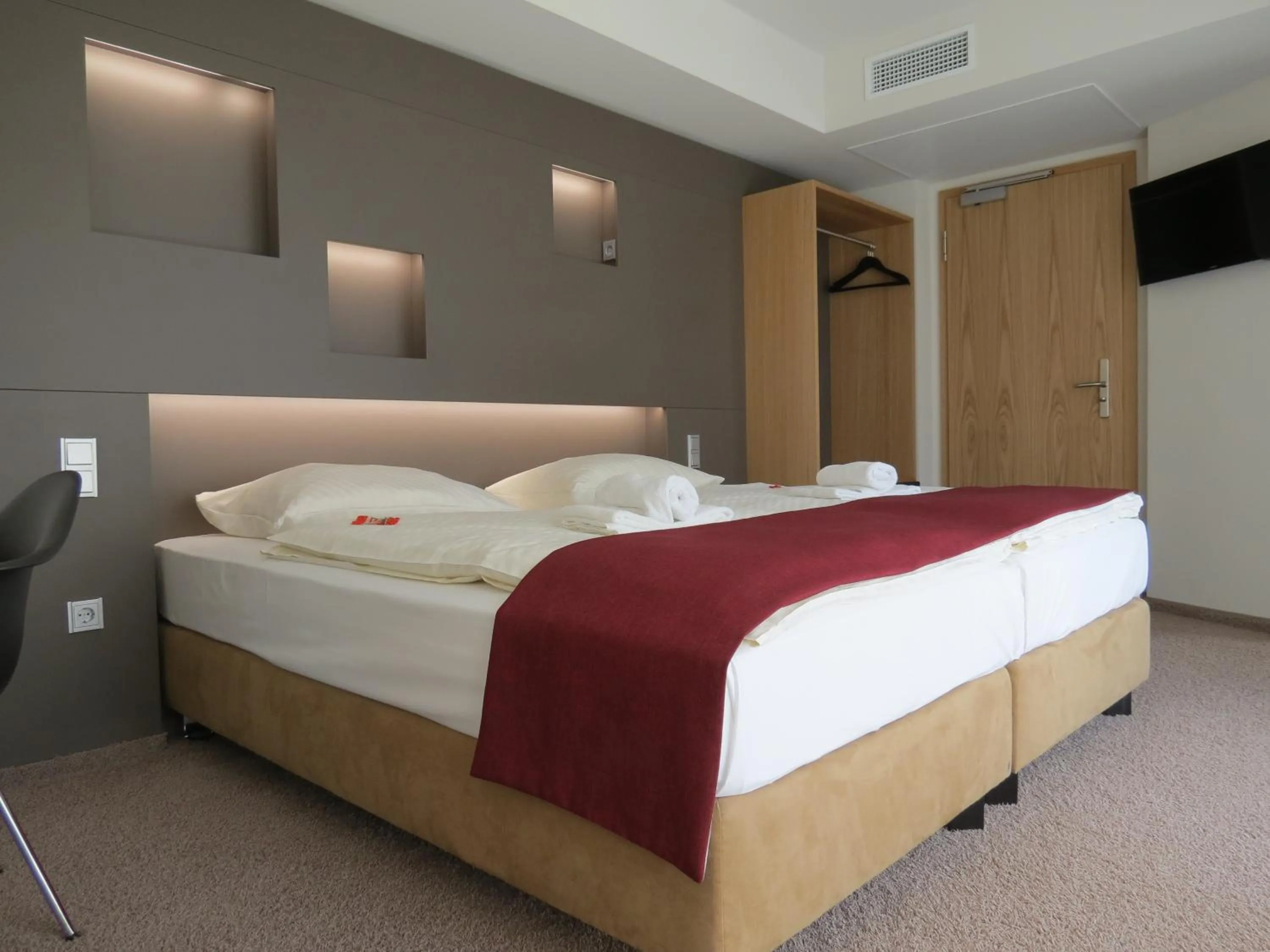 Bed in Hotel Neuthor