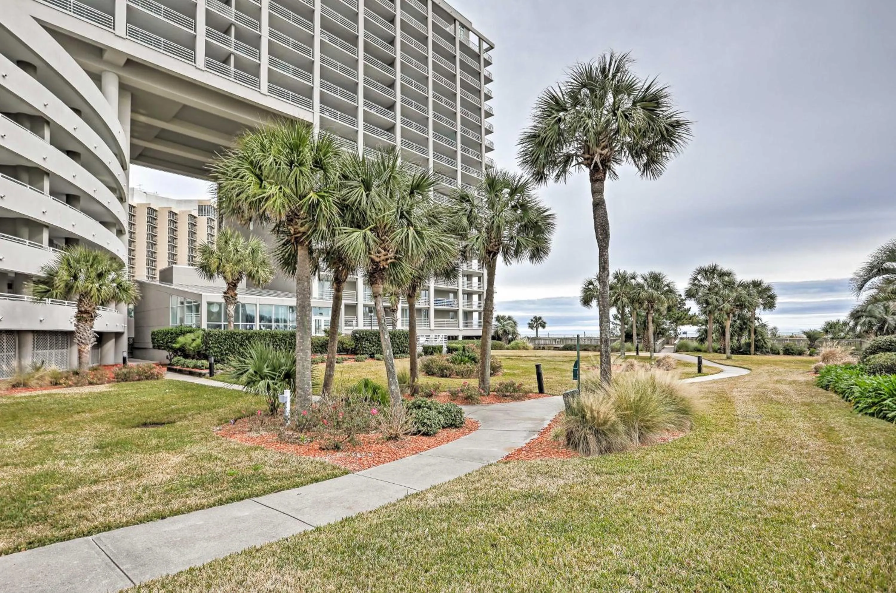 Warm Weather Escape with Pool Access in Myrtle Beach