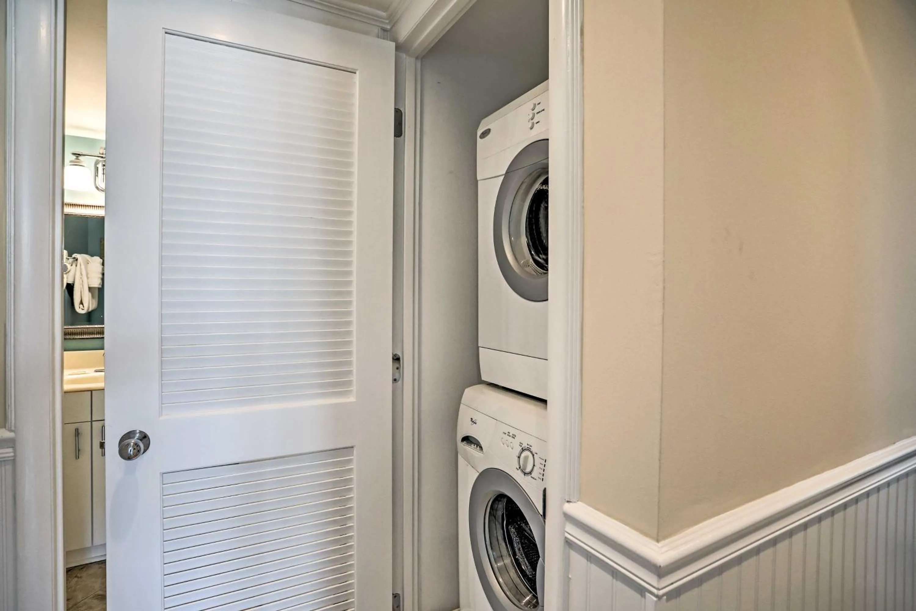 Warm Weather Escape with Pool Access in Myrtle Beach