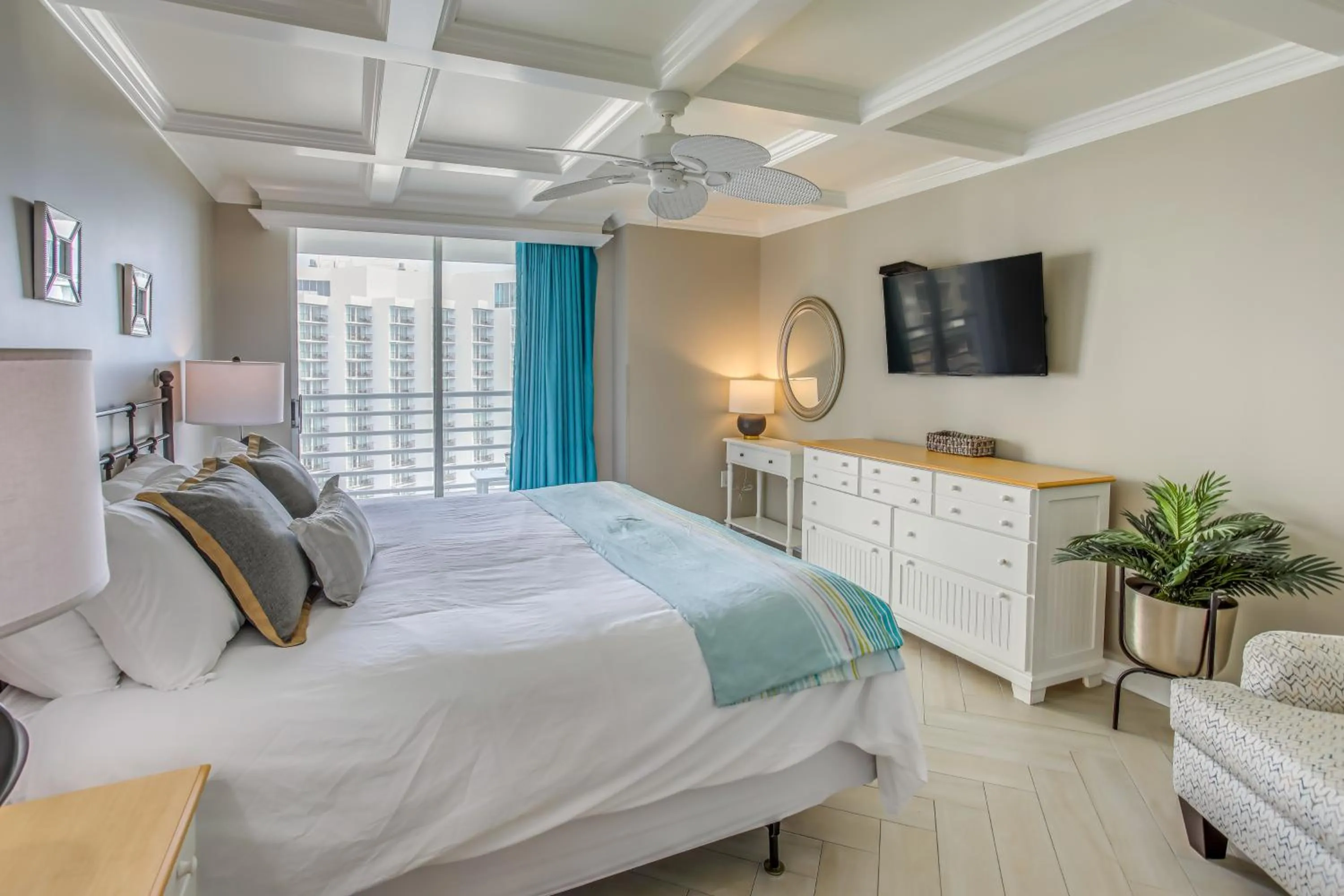 Bed in Warm Weather Escape with Pool Access in Myrtle Beach