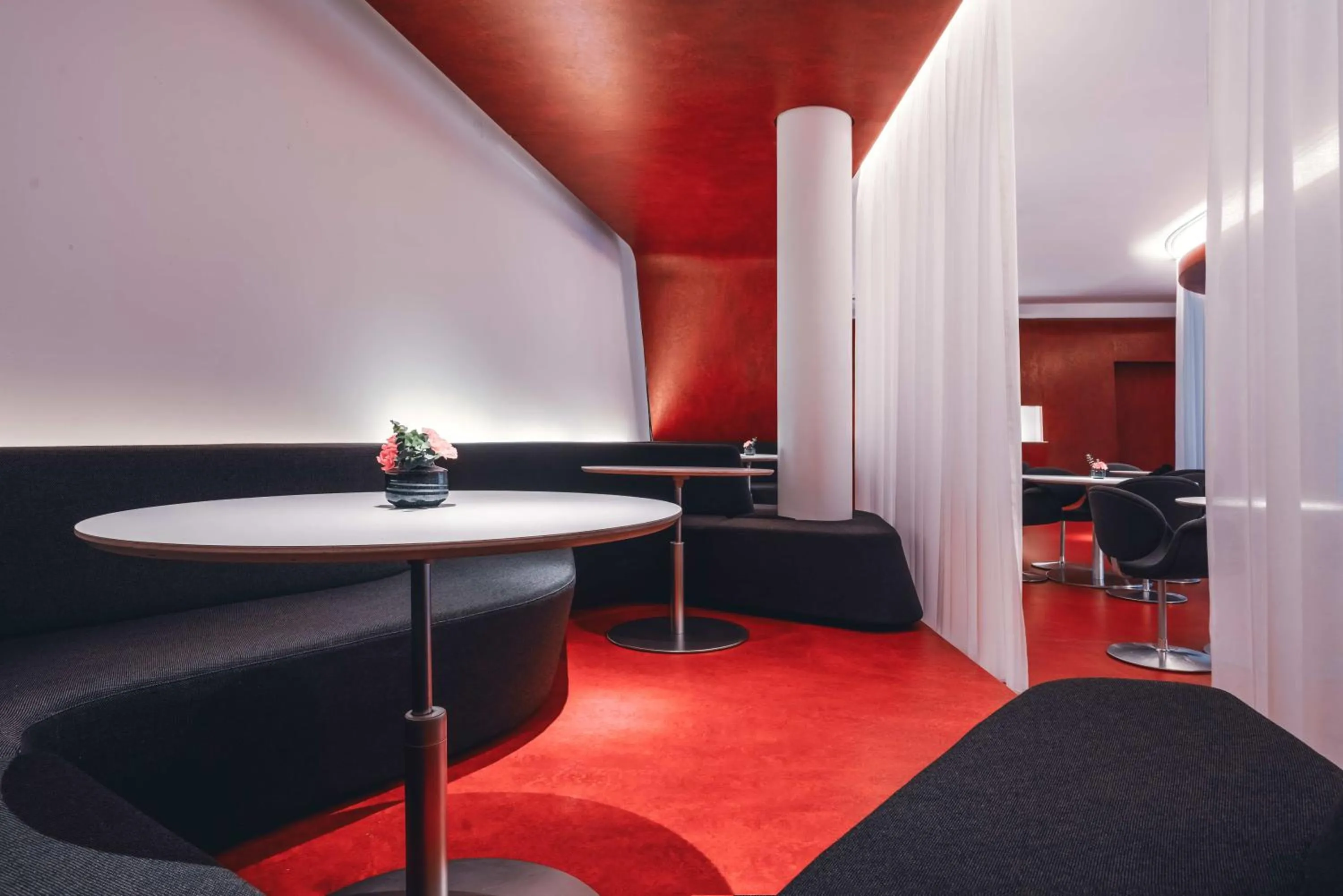 Restaurant/places to eat in Hotel Q! Berlin