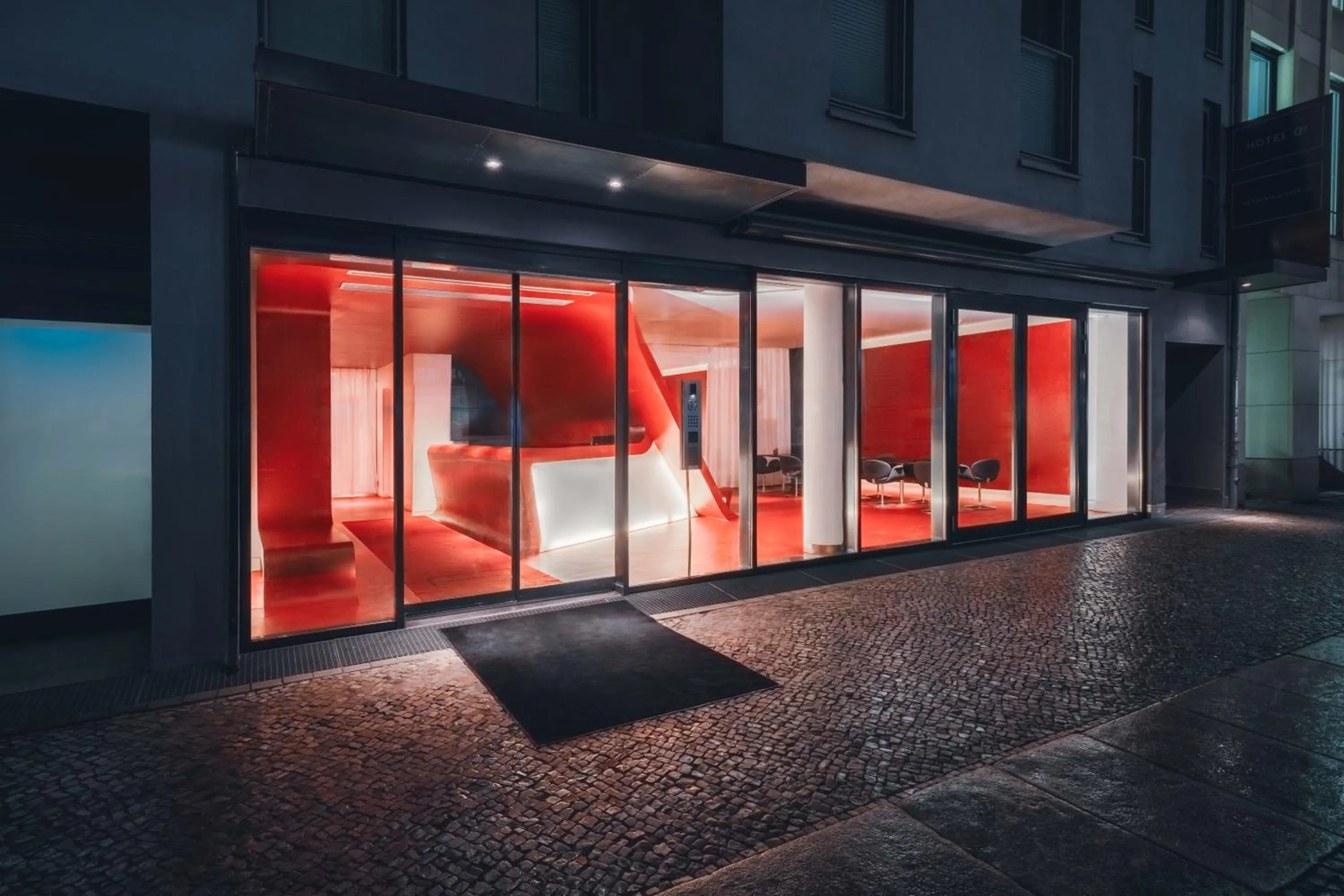Facade/entrance in Hotel Q! Berlin