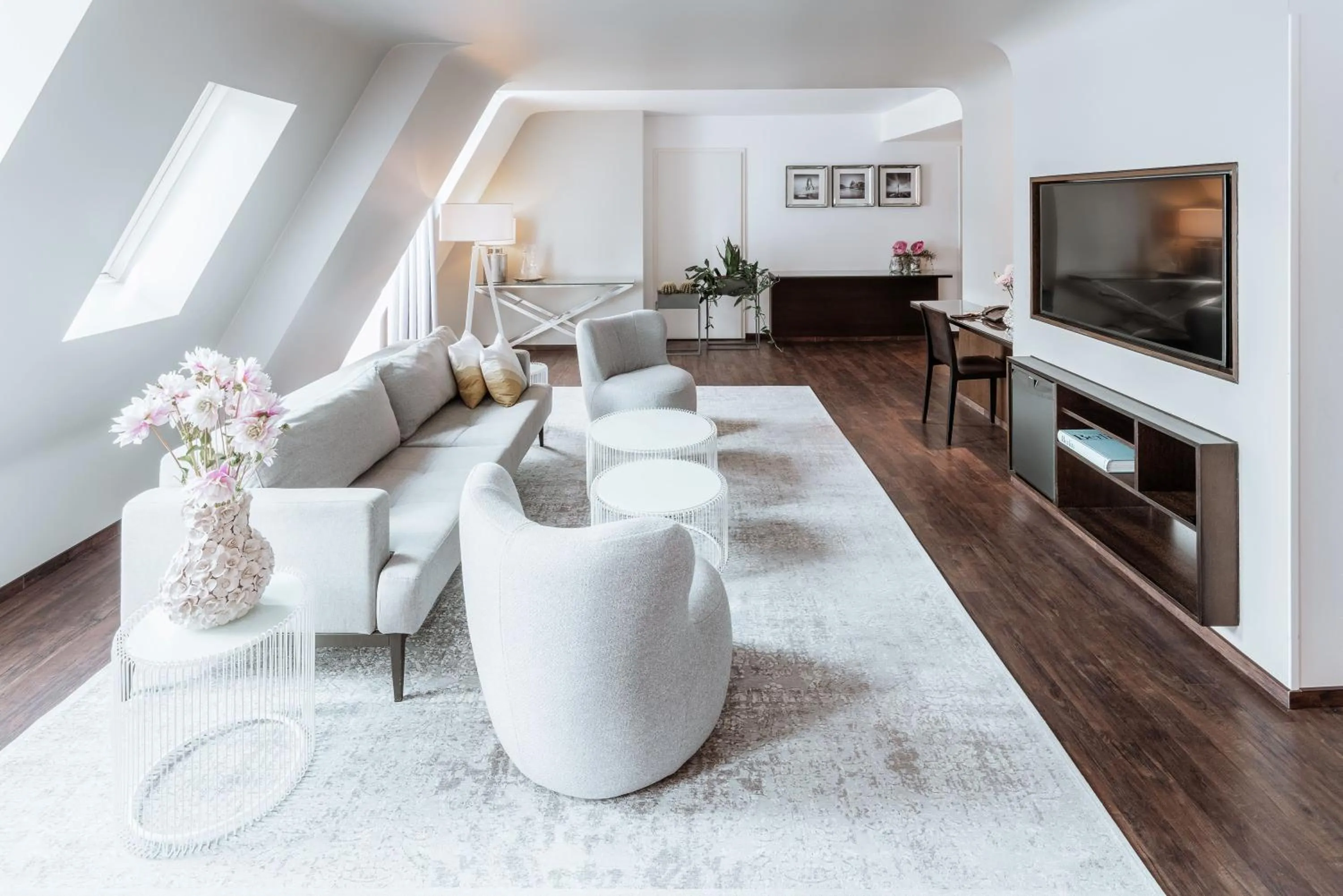 Seating area in Hotel Q! Berlin