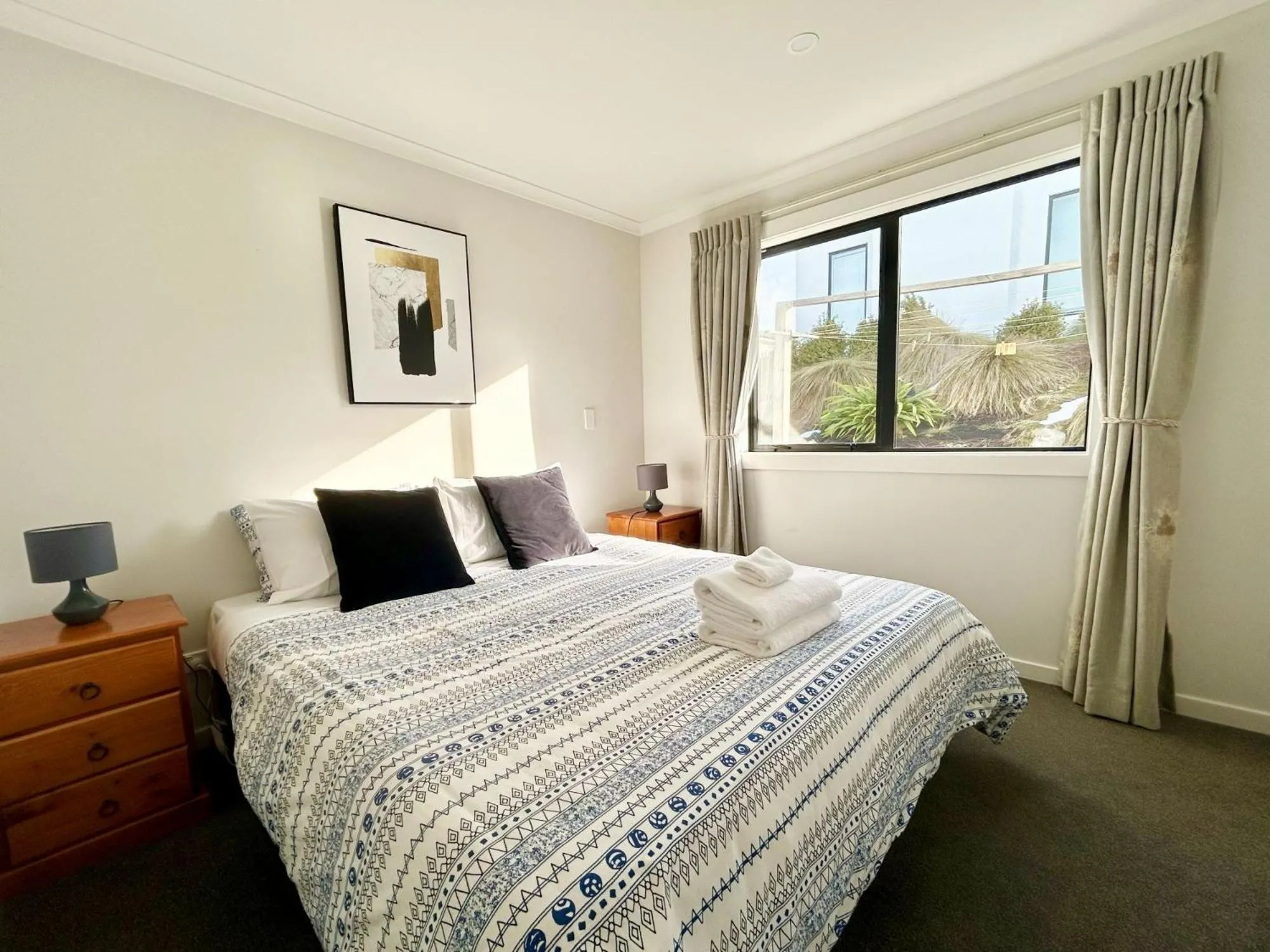 Bed in Alpine Star