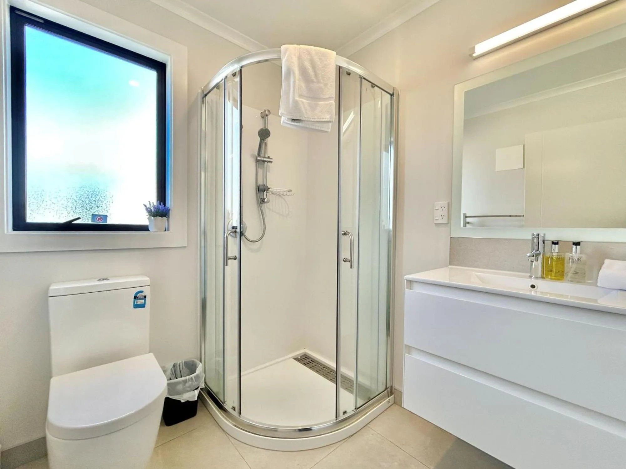 Bathroom in Alpine Star