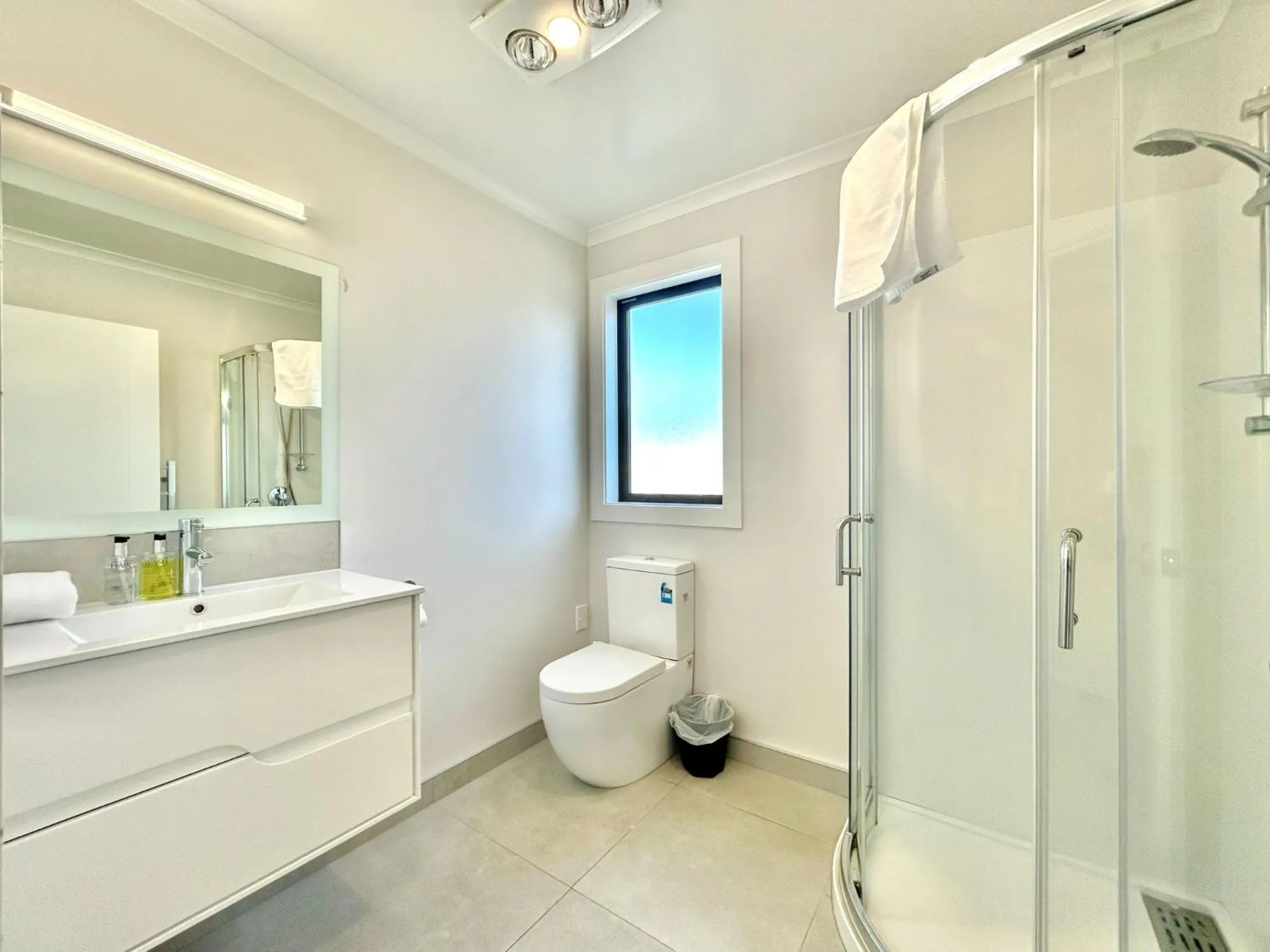 Bathroom in Alpine Star