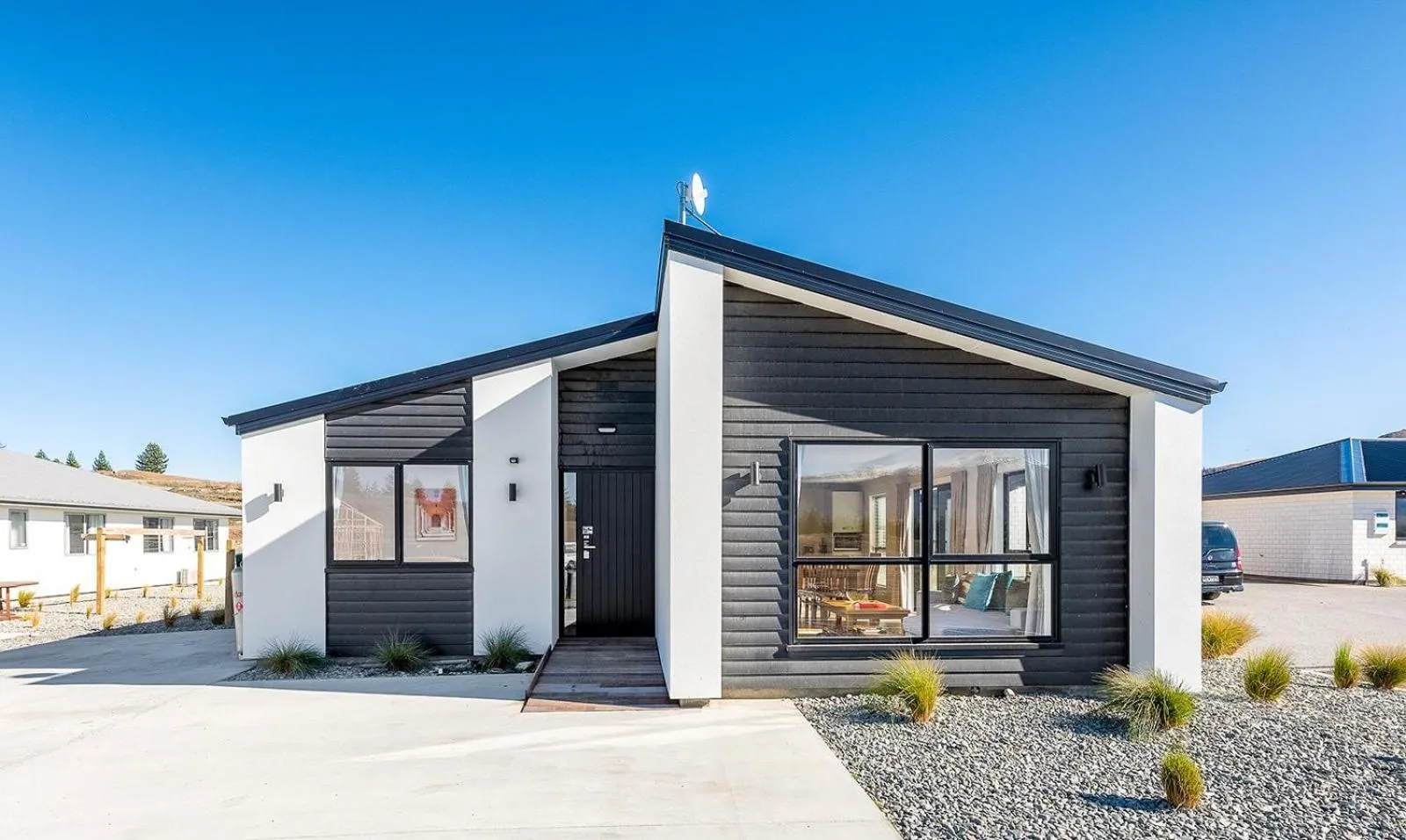 Property building in Alpine Star