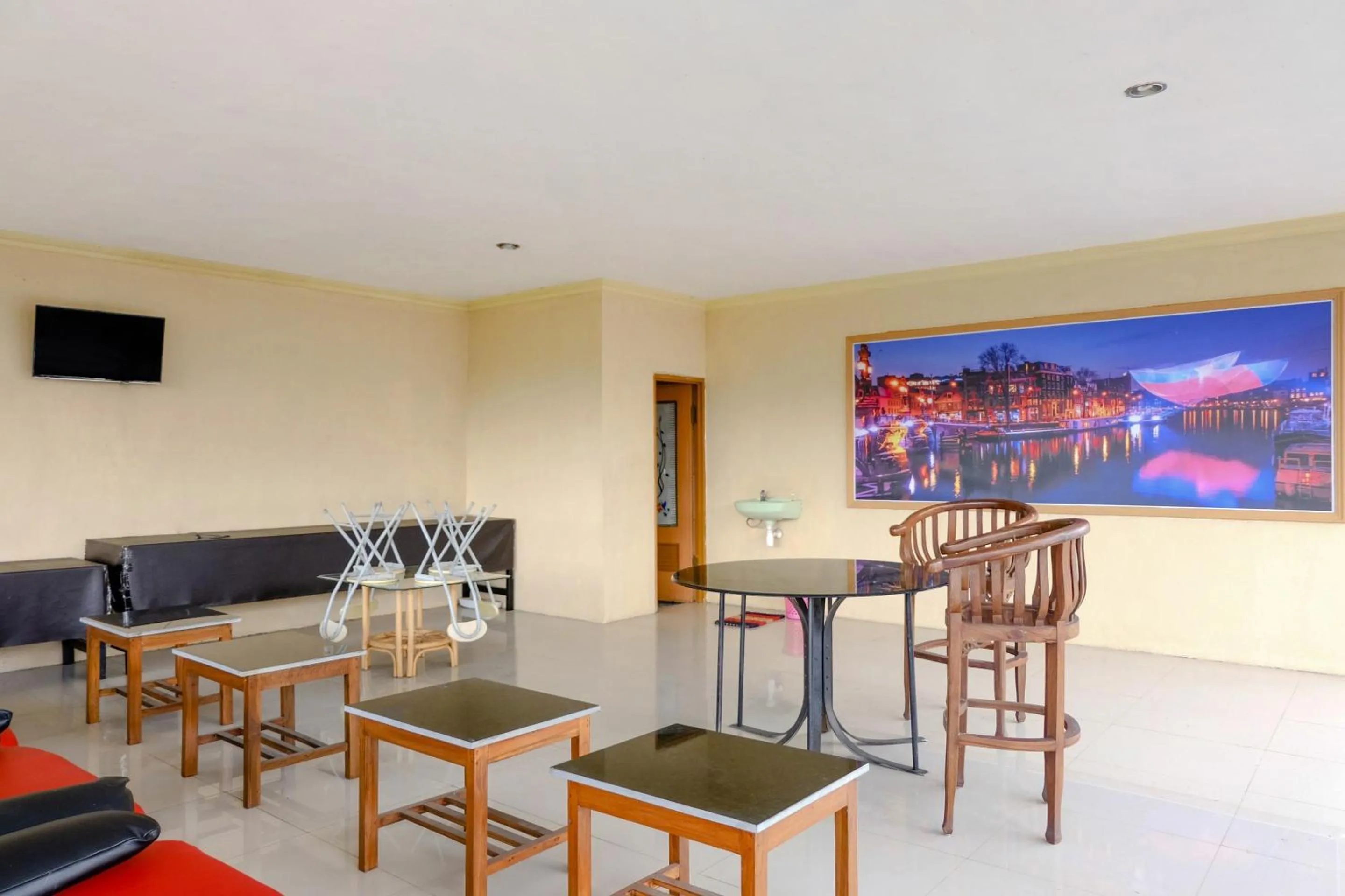 Lobby or reception in OYO Life 2966 Hotel Atriaz