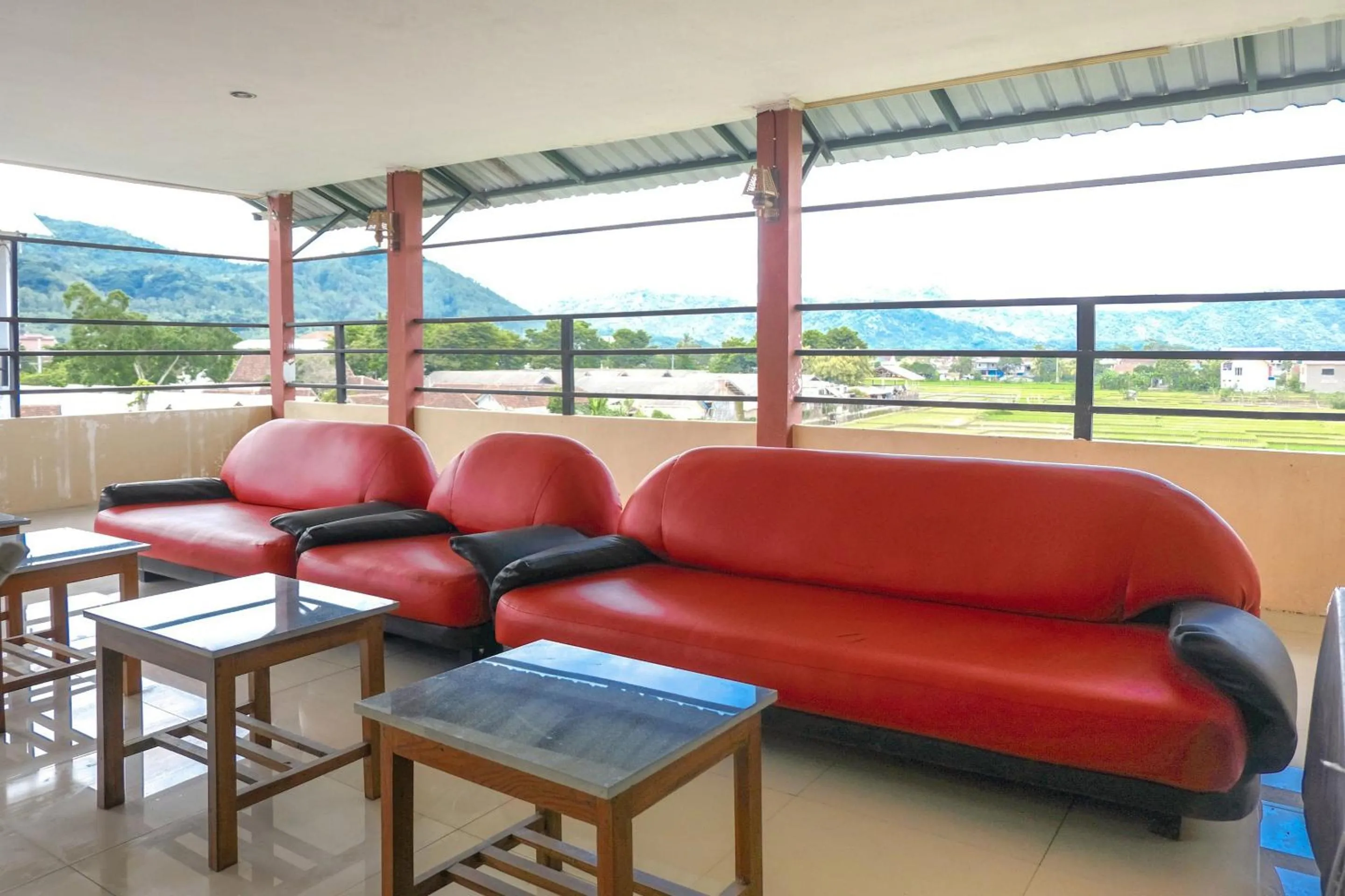 Lobby or reception in OYO Life 2966 Hotel Atriaz