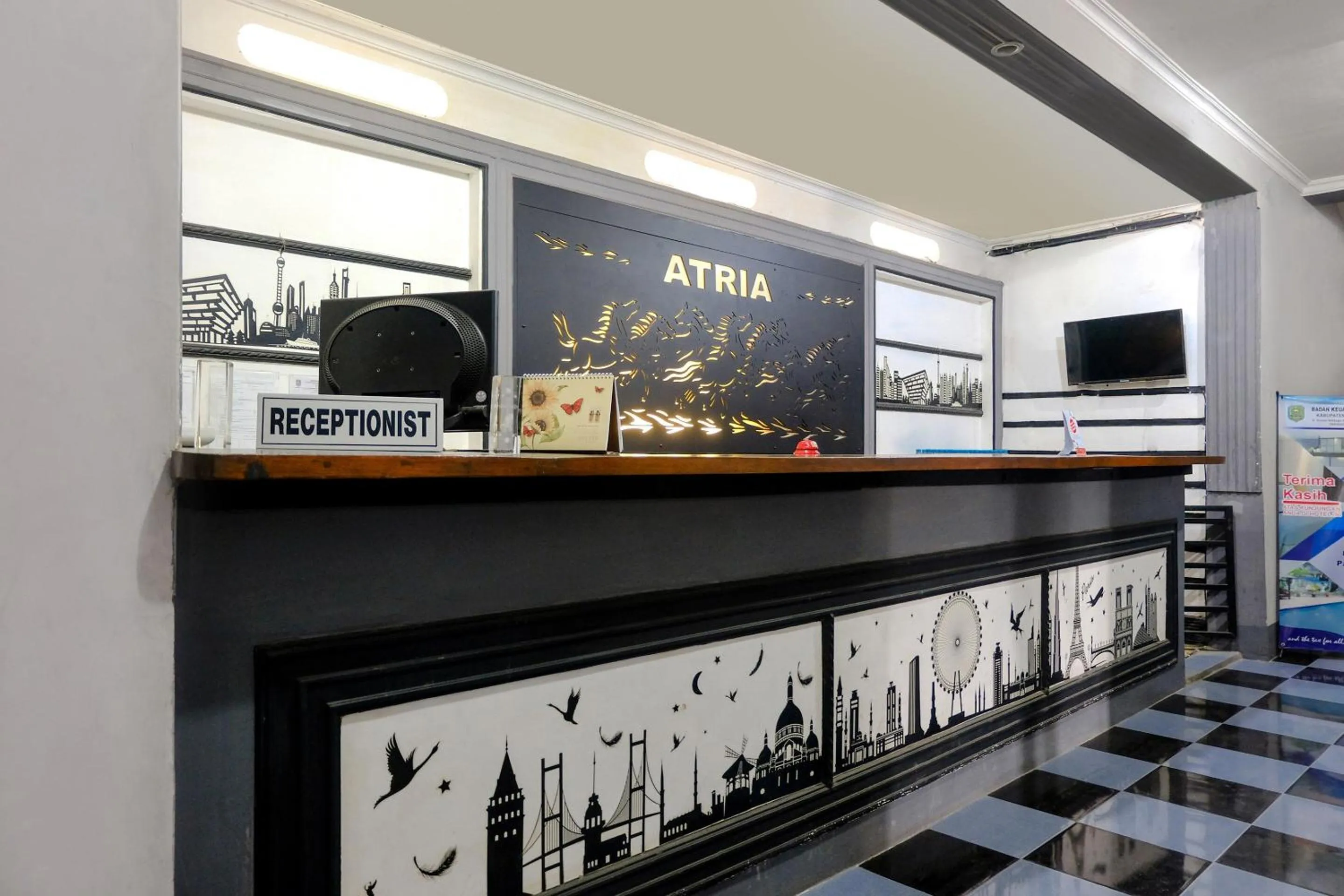 Lobby or reception in OYO Life 2966 Hotel Atriaz