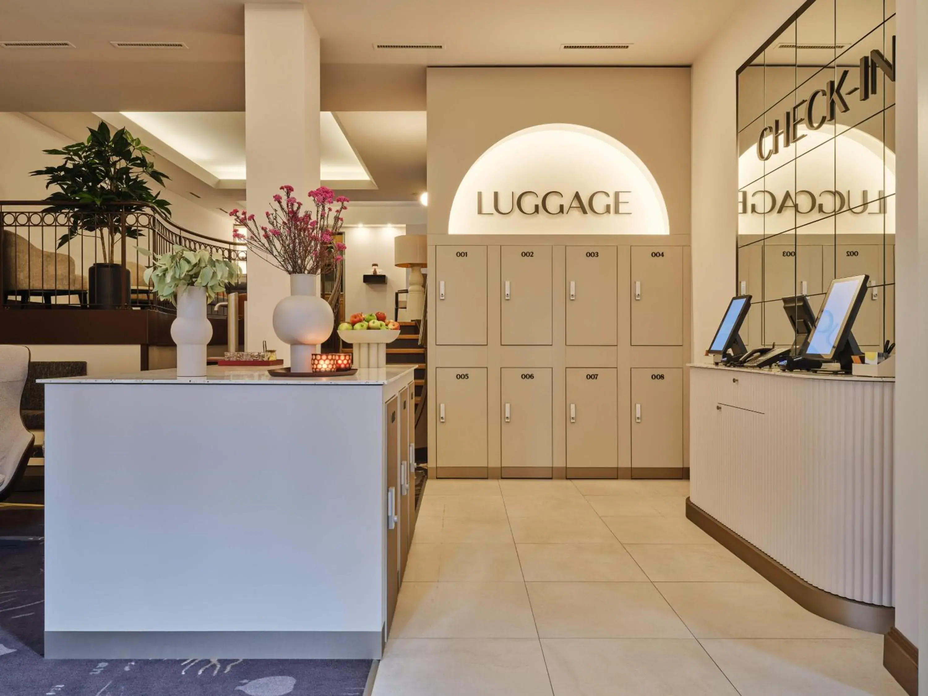 Lobby or reception in Classik Hotel Hackescher Markt - Self Check In Lobby or reception in Classik Hotel Hackescher Markt - Self Check In