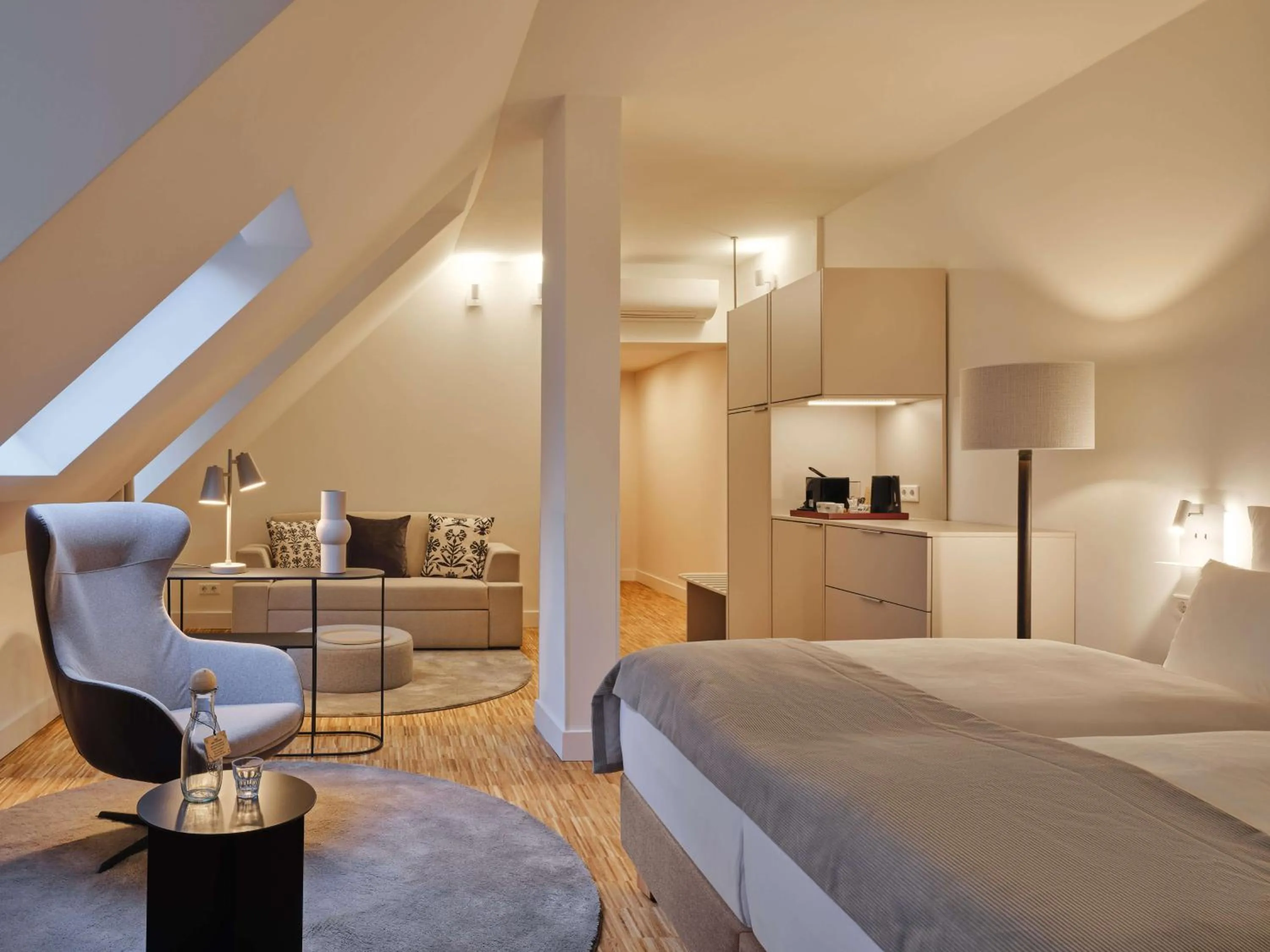 Photo of the whole room, Bed in Classik Hotel Hackescher Markt - Self Check In