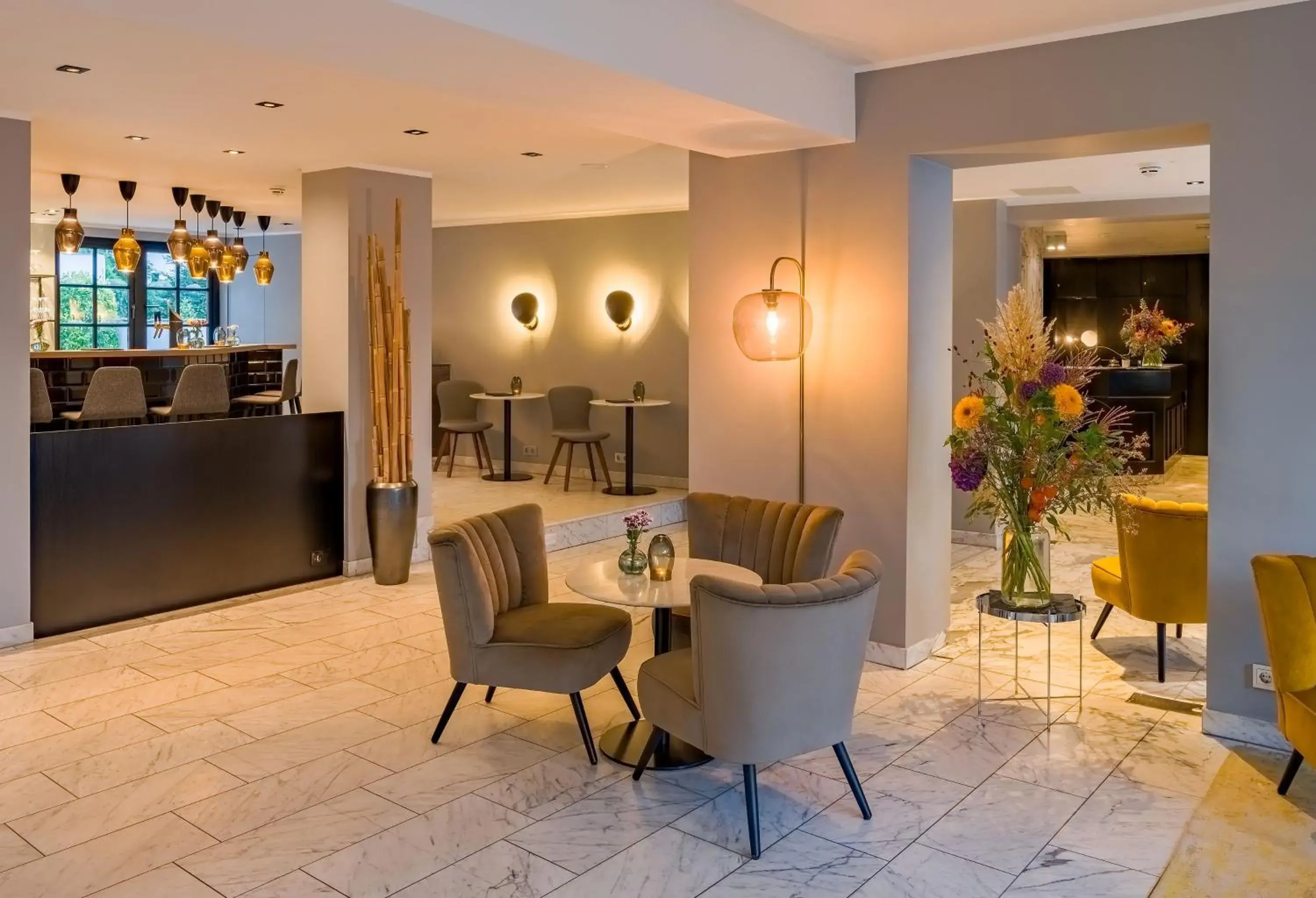 Lobby or reception in rugs HOTEL Köln Lobby or reception in rugs HOTEL Köln