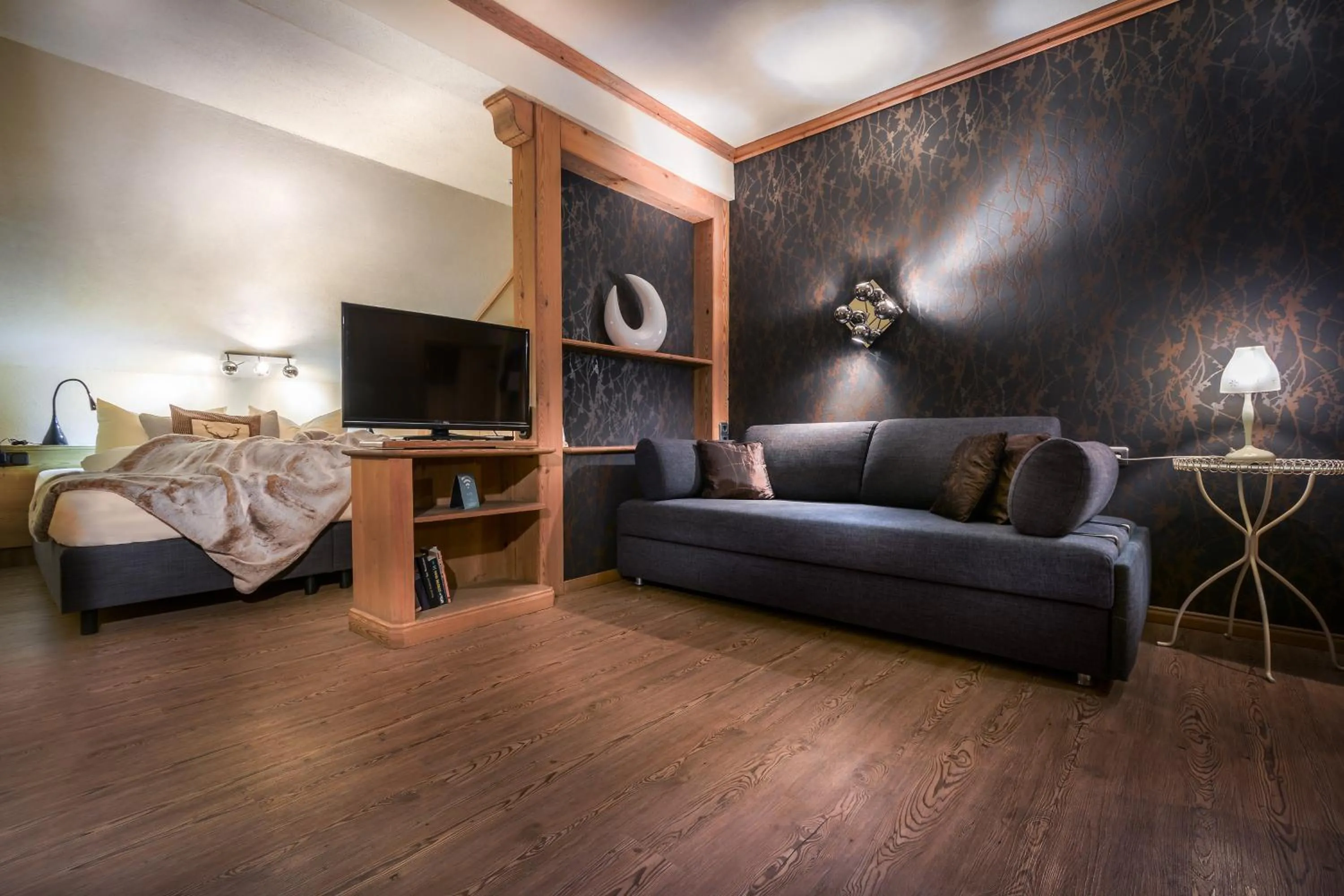 Comfort Triple Room with Street View in Dreimäderlhaus - Das vegetarische Boutique Hotel