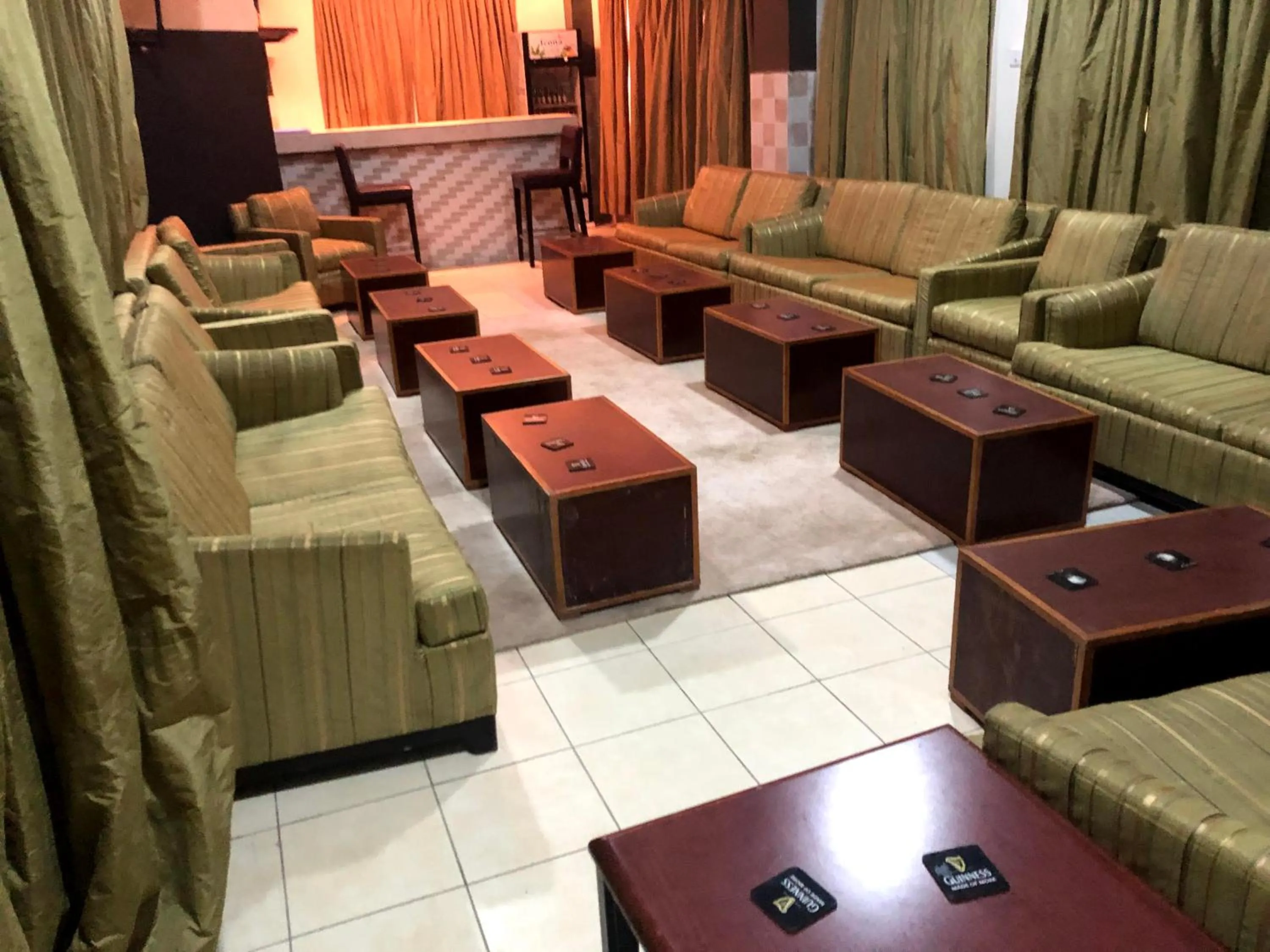 Communal lounge/ TV room in HOTEL MALLIKA COMPANY, SL