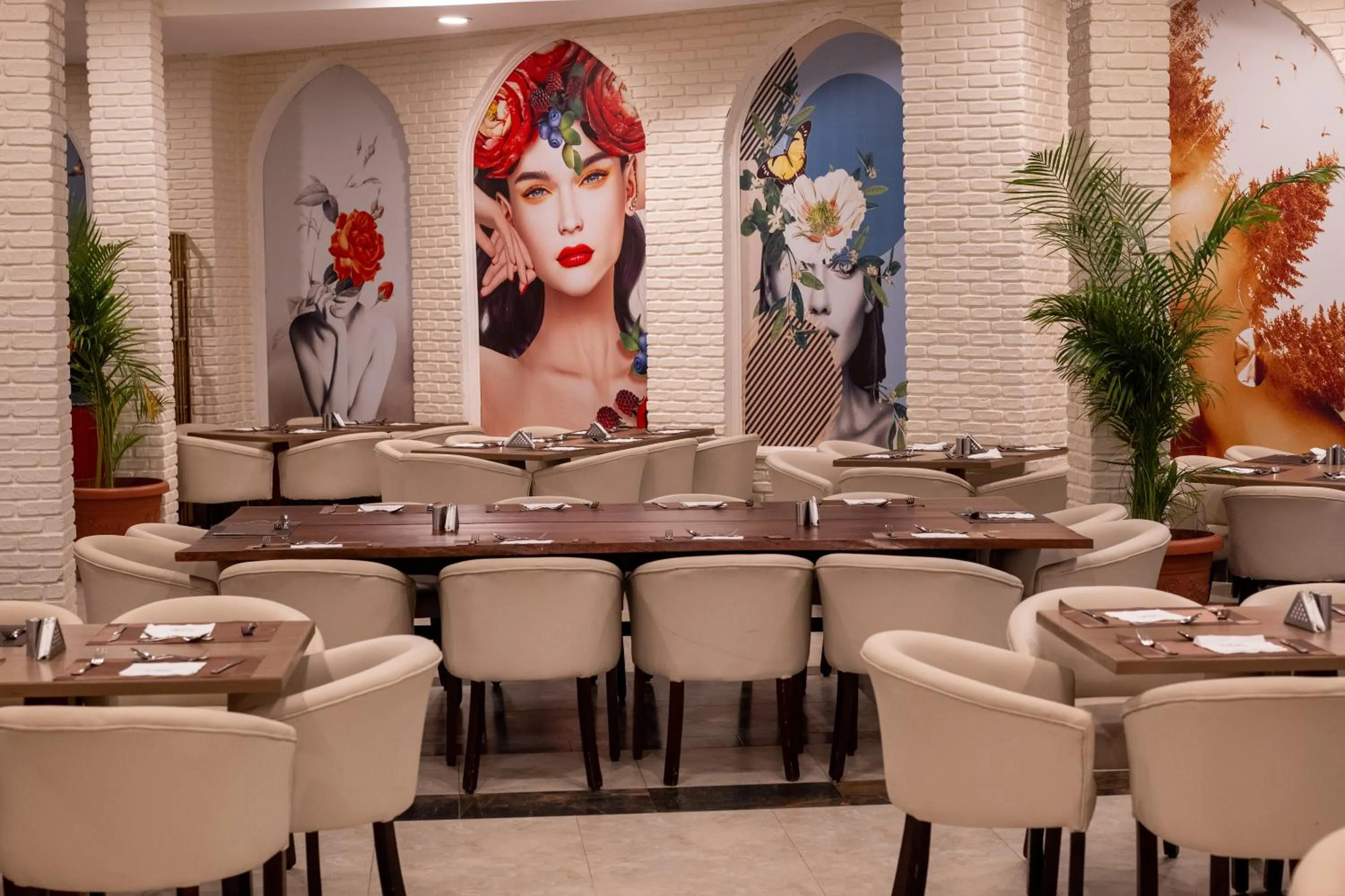 Restaurant/places to eat in Sea Beach Edge By Rotana